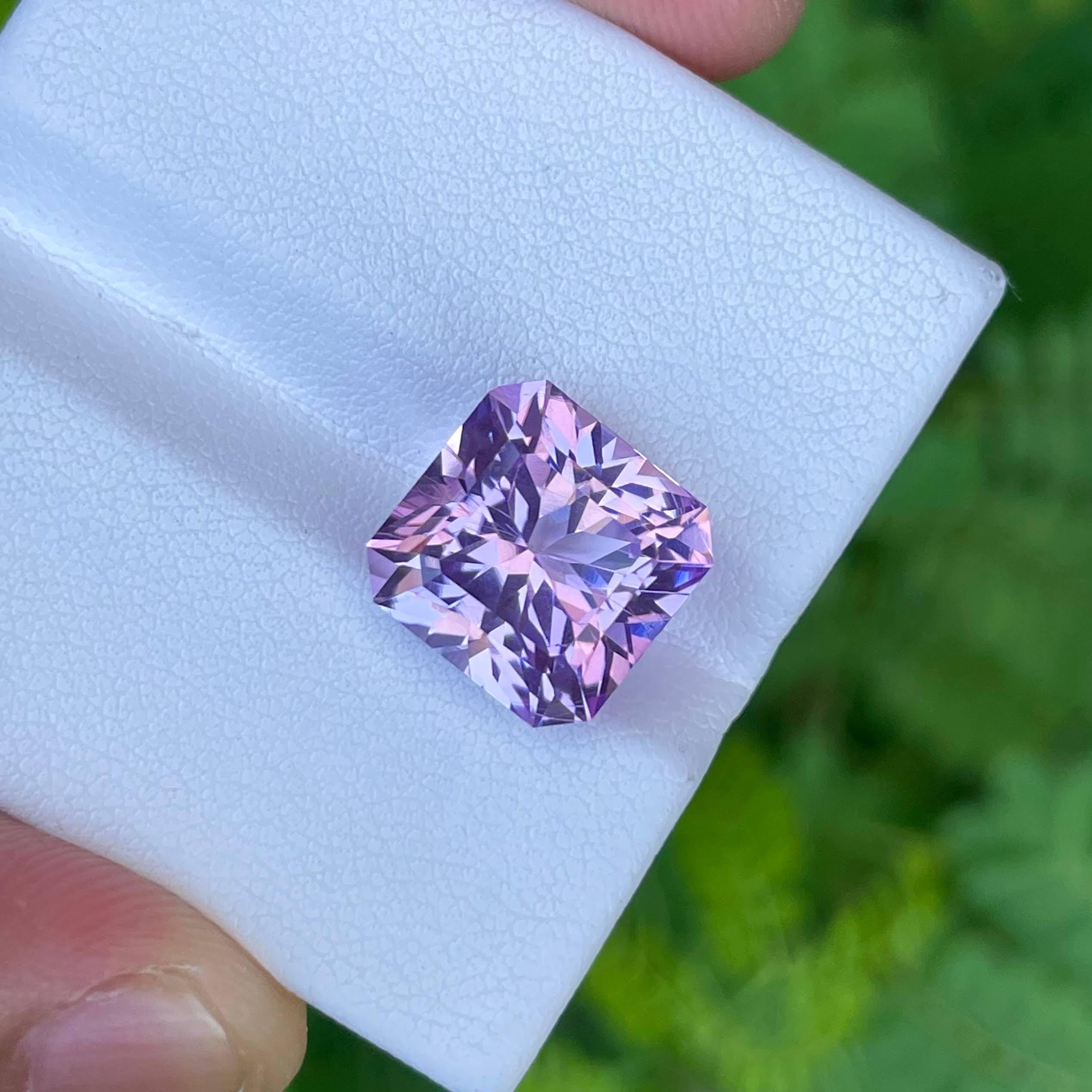 Stunning Purple Kunzite Stone 9.30 carats Mix Radiant Cut Naigarian Gemstone In New Condition For Sale In Bangkok, TH