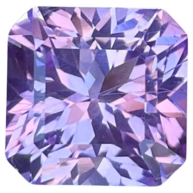 Stunning Purple Kunzite Stone 9.30 carats Mix Radiant Cut Naigarian Gemstone For Sale