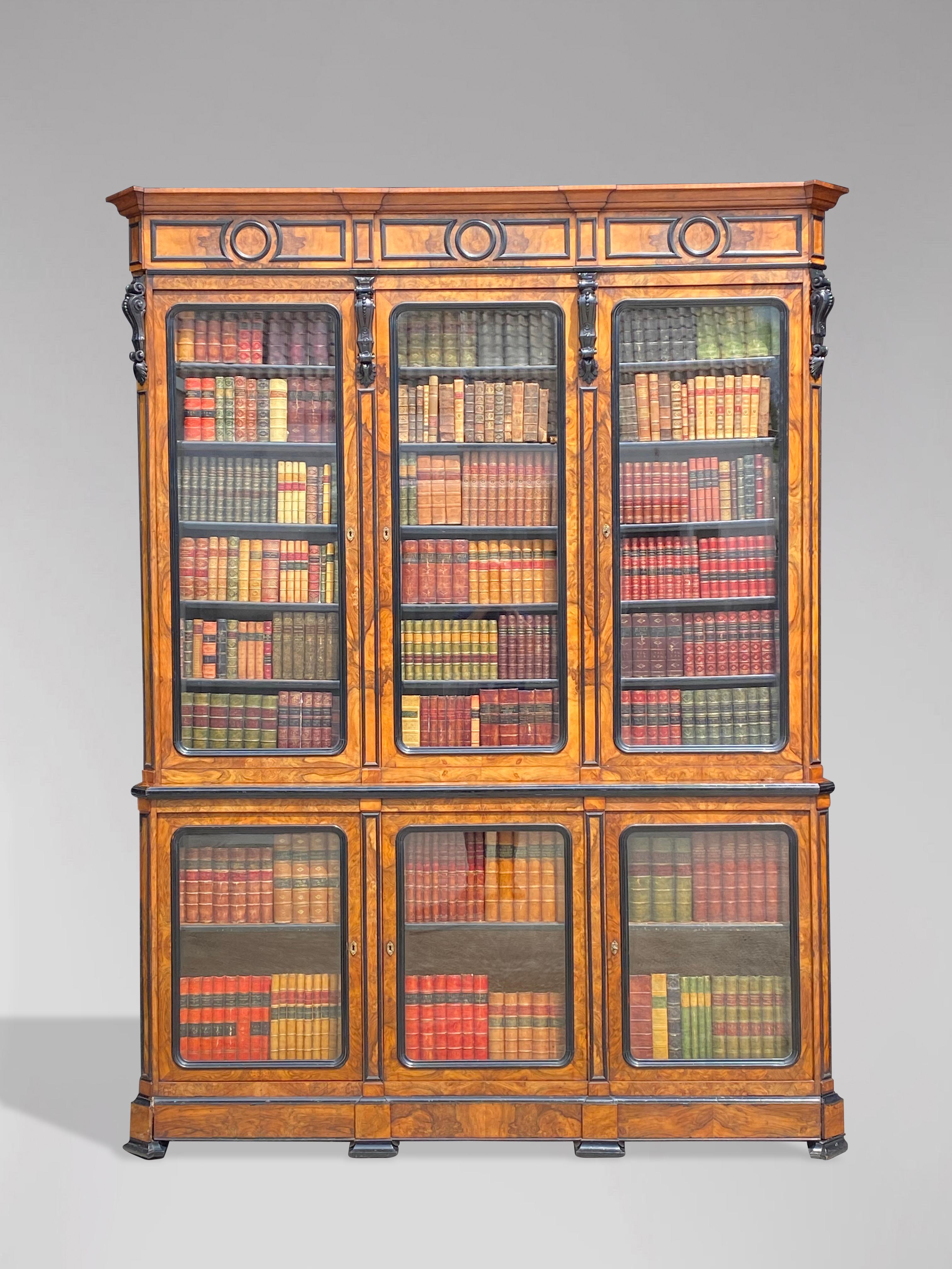 Stunning quality 19th Century French Walnut & Ebony Library Bookcase In Good Condition For Sale In Petworth,West Sussex, GB