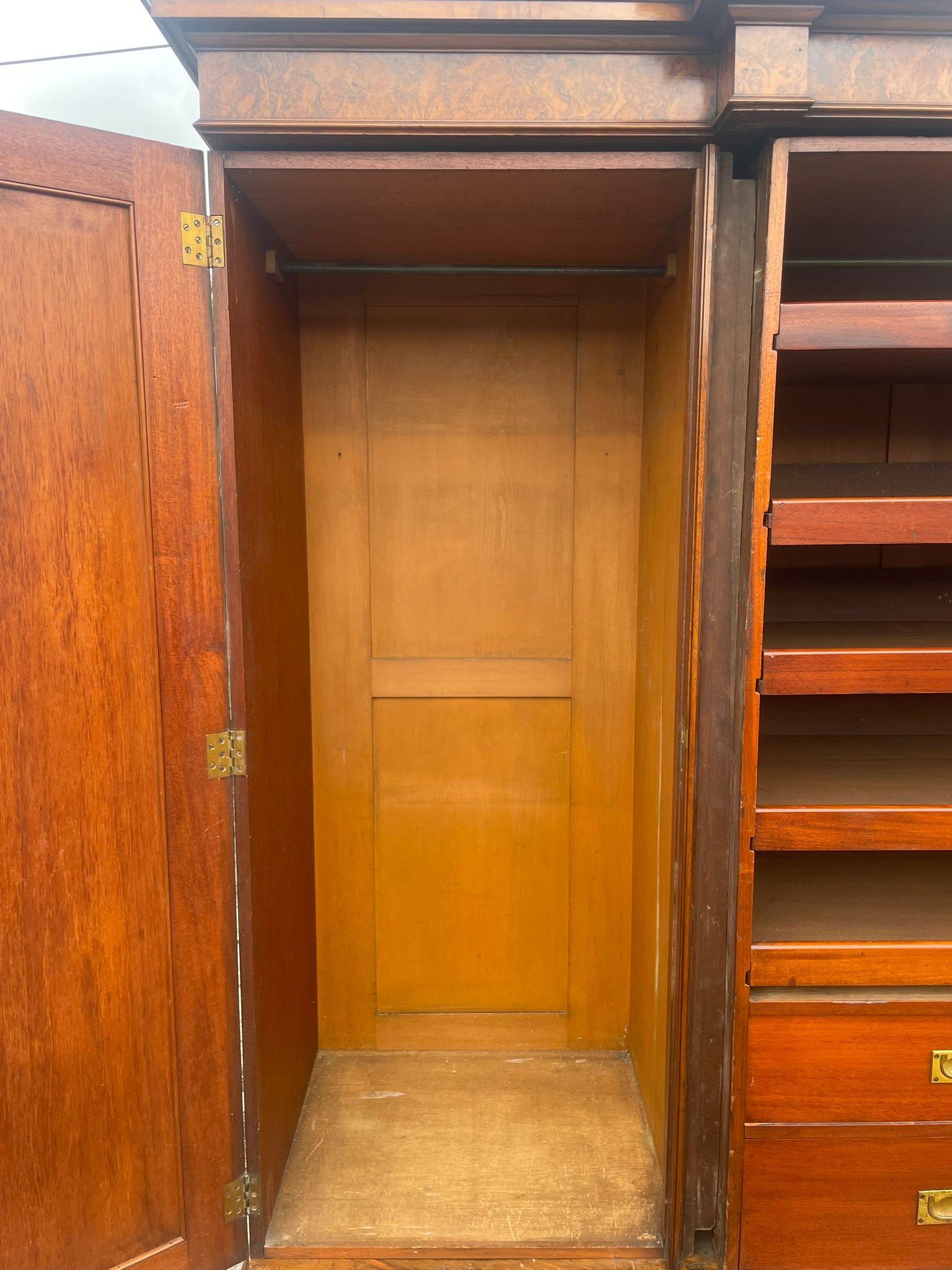 Atemberaubende Qualität 19. Jahrhundert Victorian Burr Walnut Breakfront Kleiderschrank (Walnuss) im Angebot
