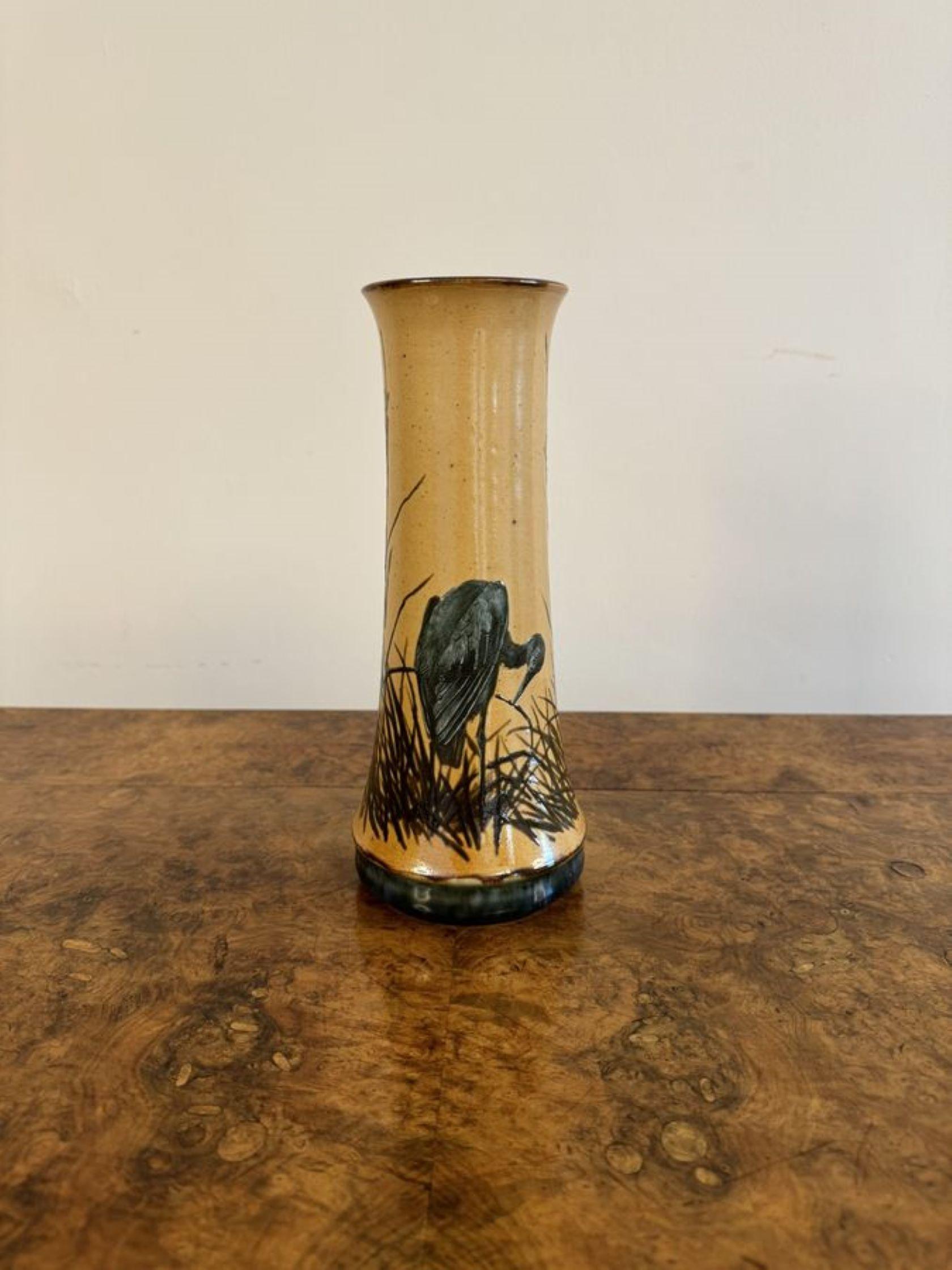 Atemberaubende antike Doulton-Vase in Qualität von Florence E. Barlow im Angebot 2