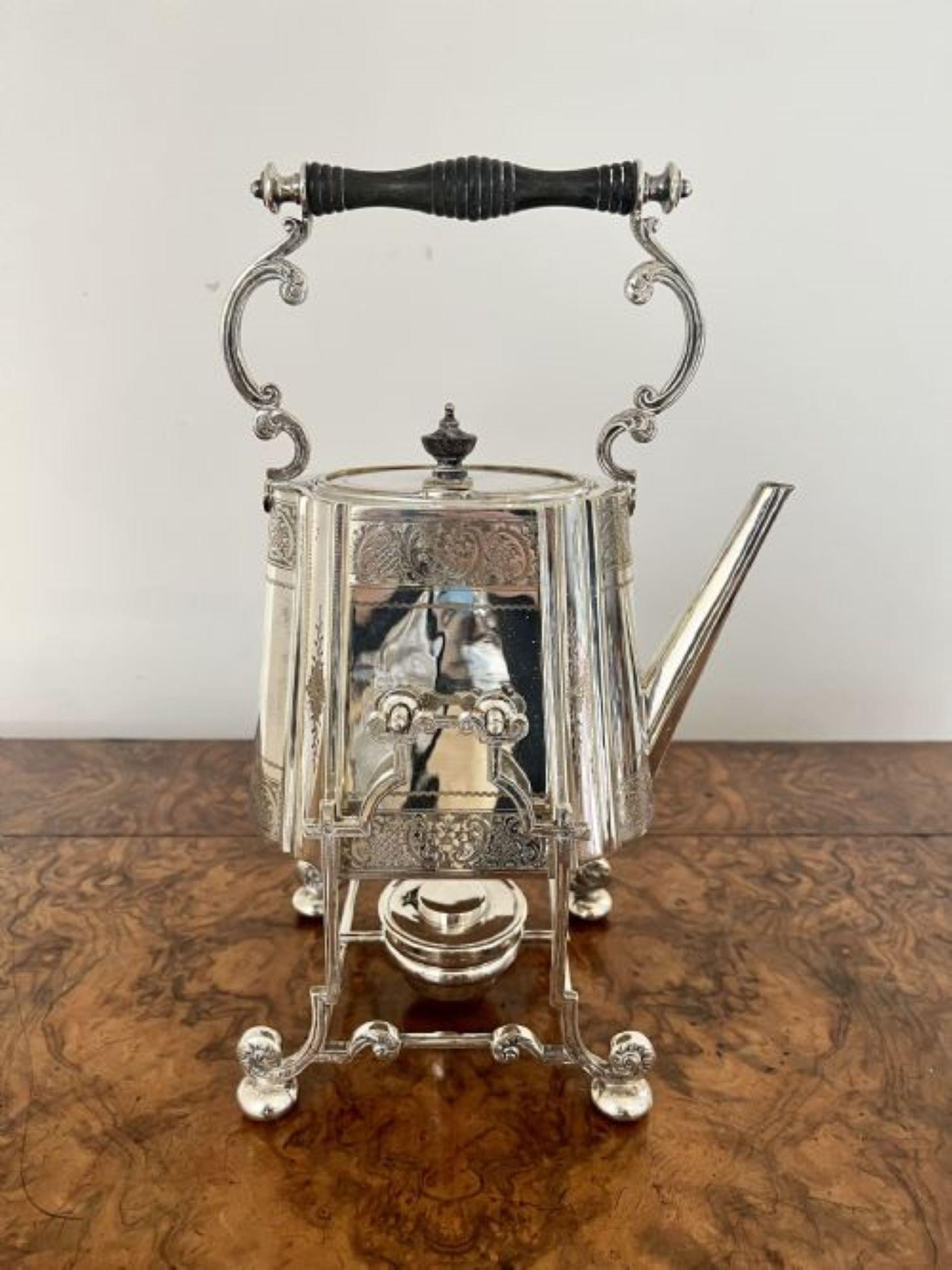 Impresionante hervidor de agua de calidad antigua eduardiana bañado en plata sobre un soporte en Bueno estado para la venta en Ipswich, GB