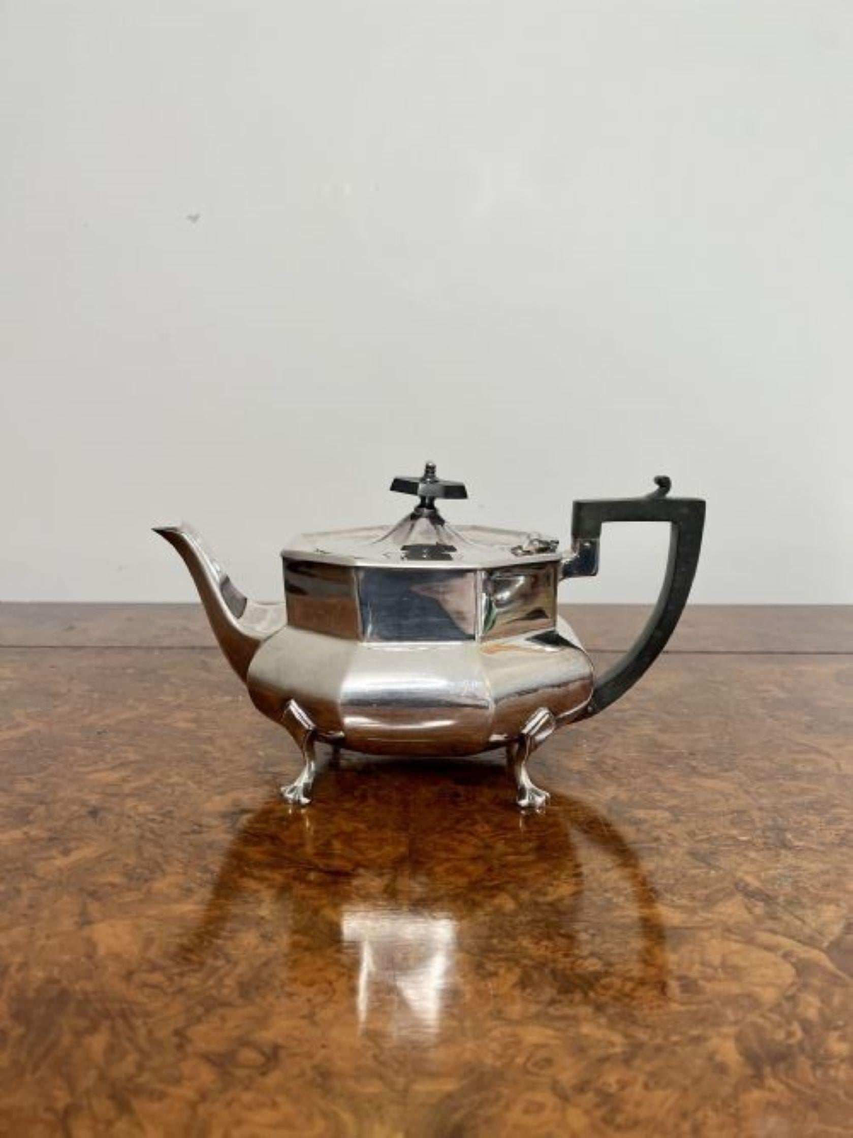 Stunning quality antique Edwardian silver plated three piece tea set  In Good Condition For Sale In Ipswich, GB