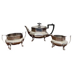 Impresionante juego de té antiguo eduardiano de tres piezas bañado en plata de calidad 