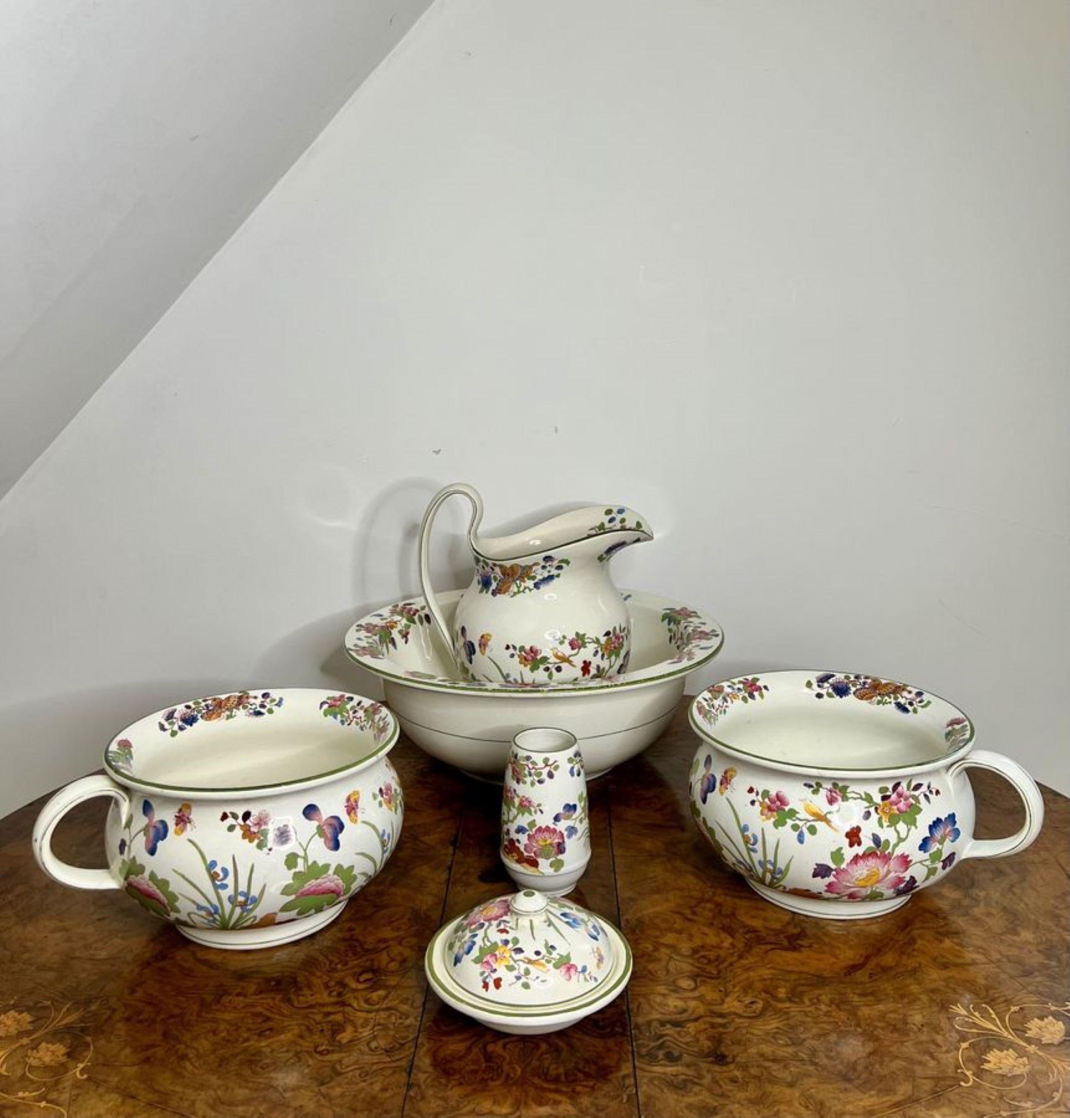 Stunning quality antique Edwardian Wedgwood Etruria ceramic bathroom set For Sale 1