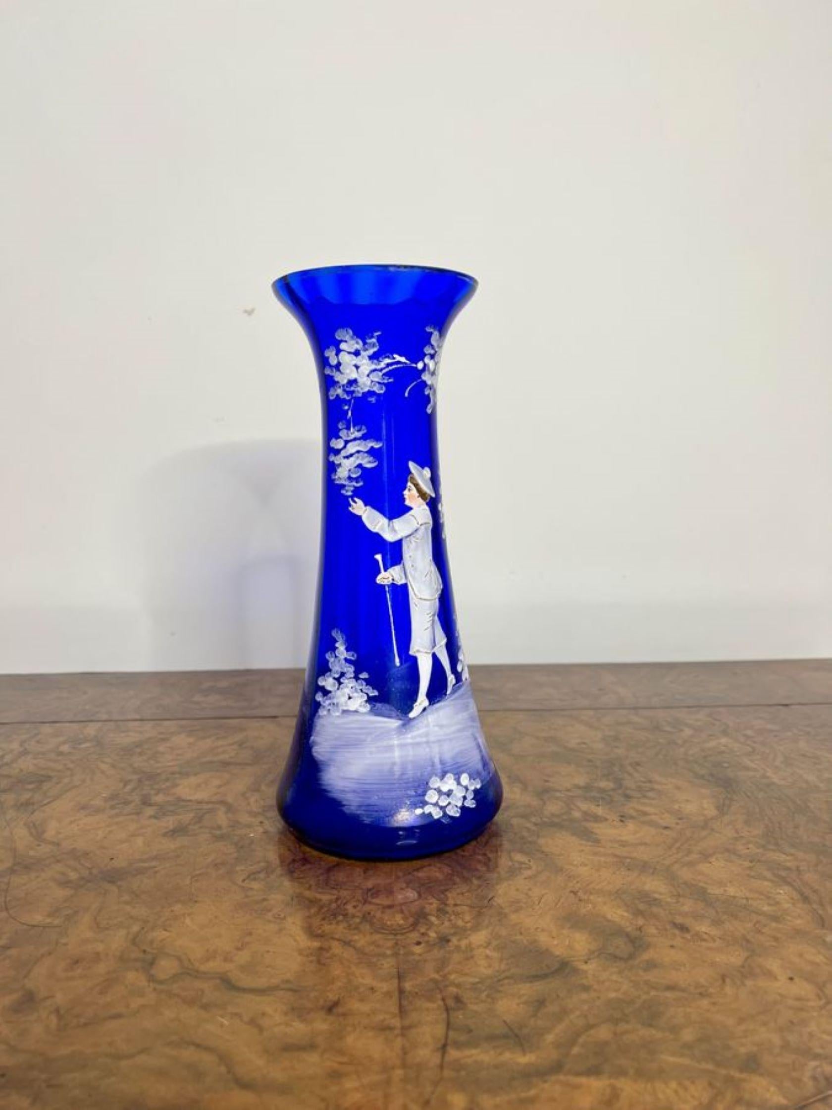 XIXe siècle Superbe vase ancien en verre bleu Mary Gregory de qualité en vente