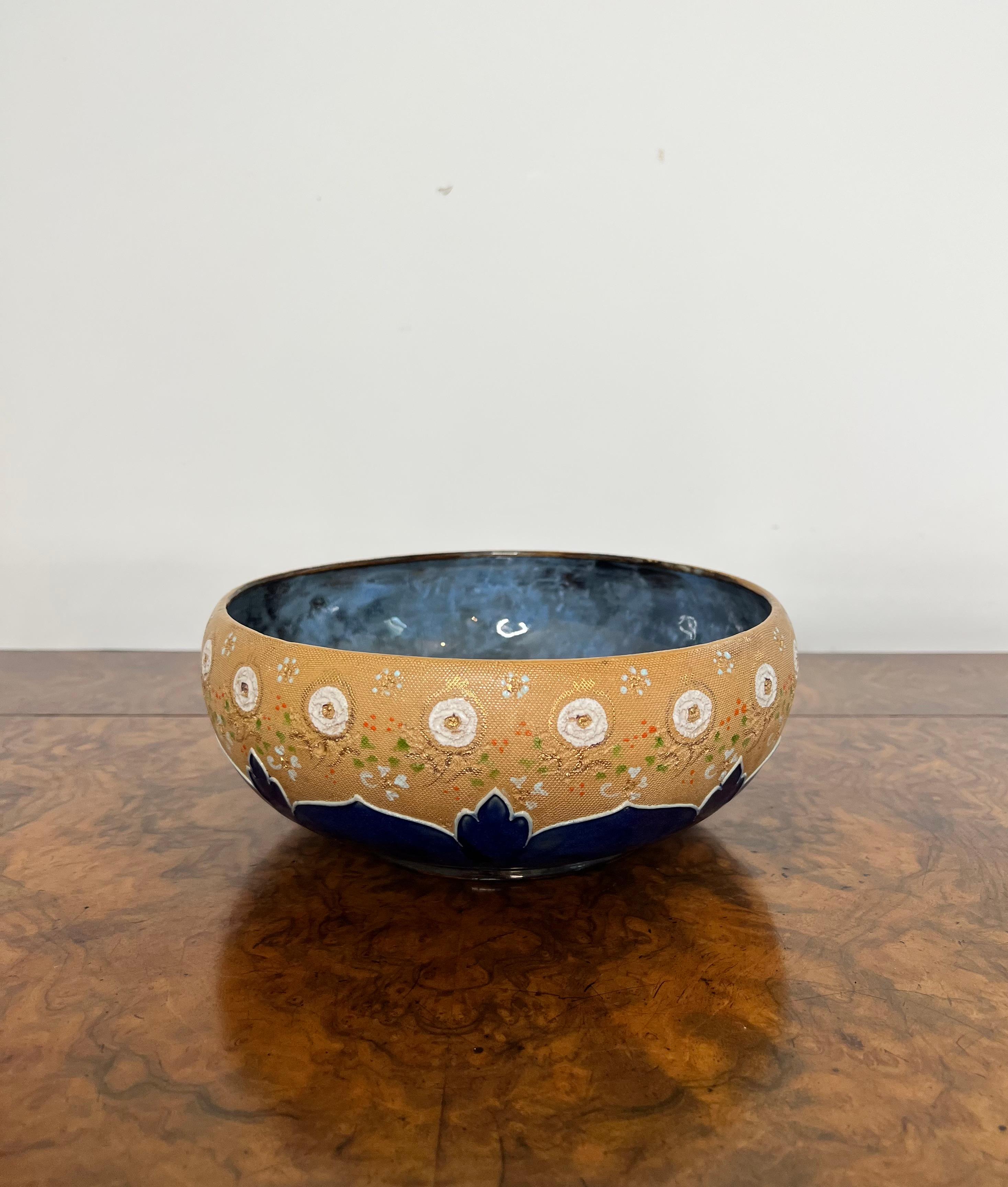 English Stunning quality antique Royal Doulton bowl 