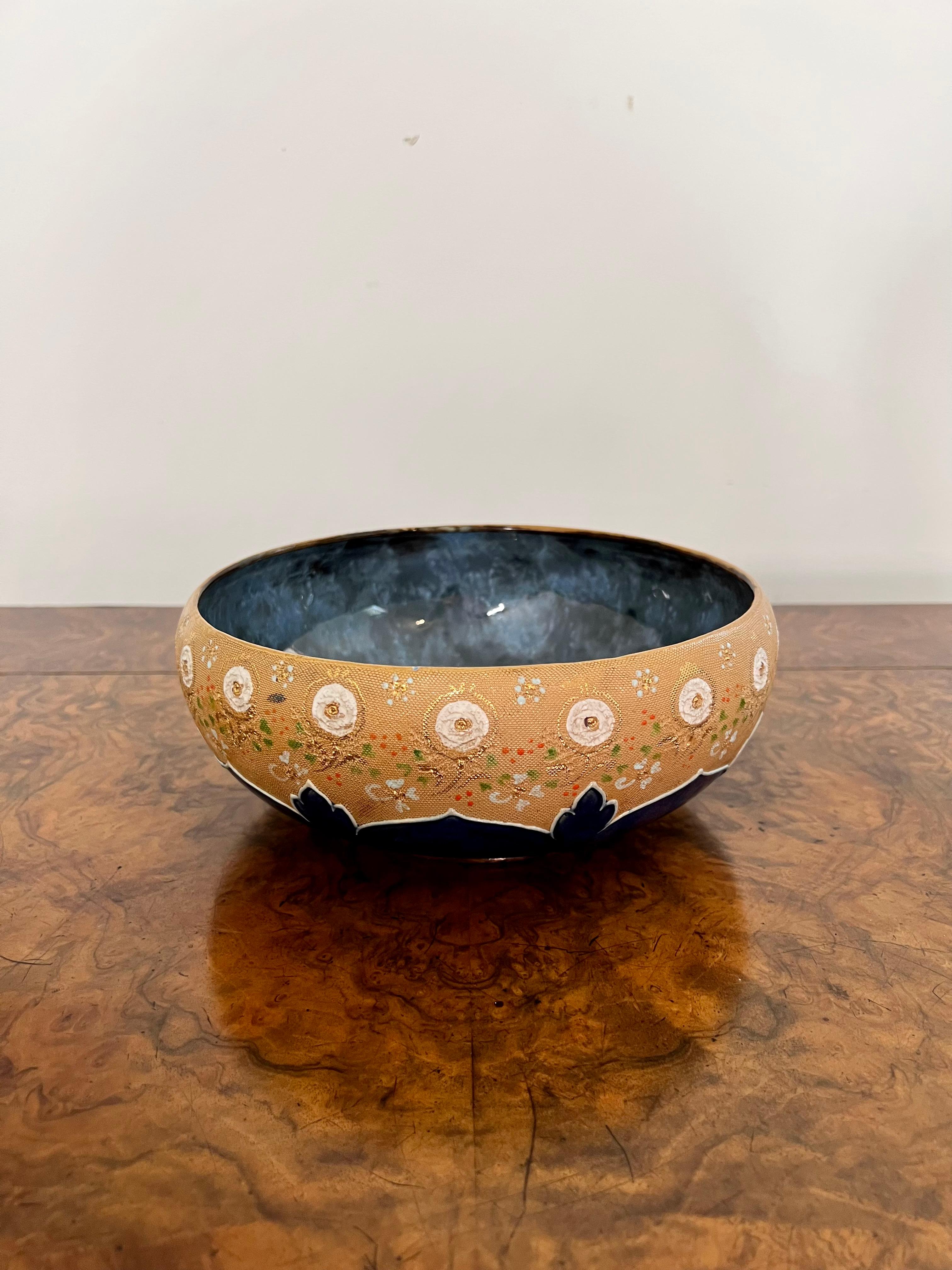 20th Century Stunning quality antique Royal Doulton bowl 