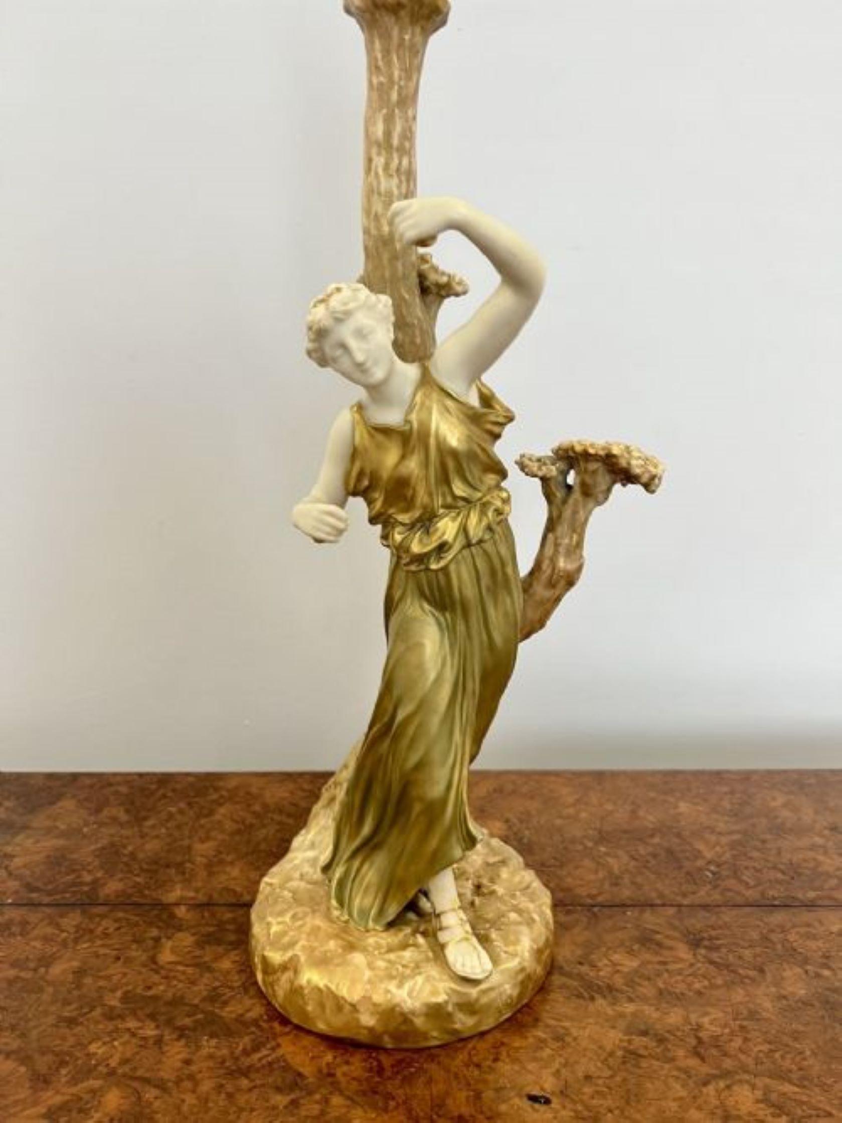 20th Century Stunning quality antique Royal Worcester table lamp  For Sale