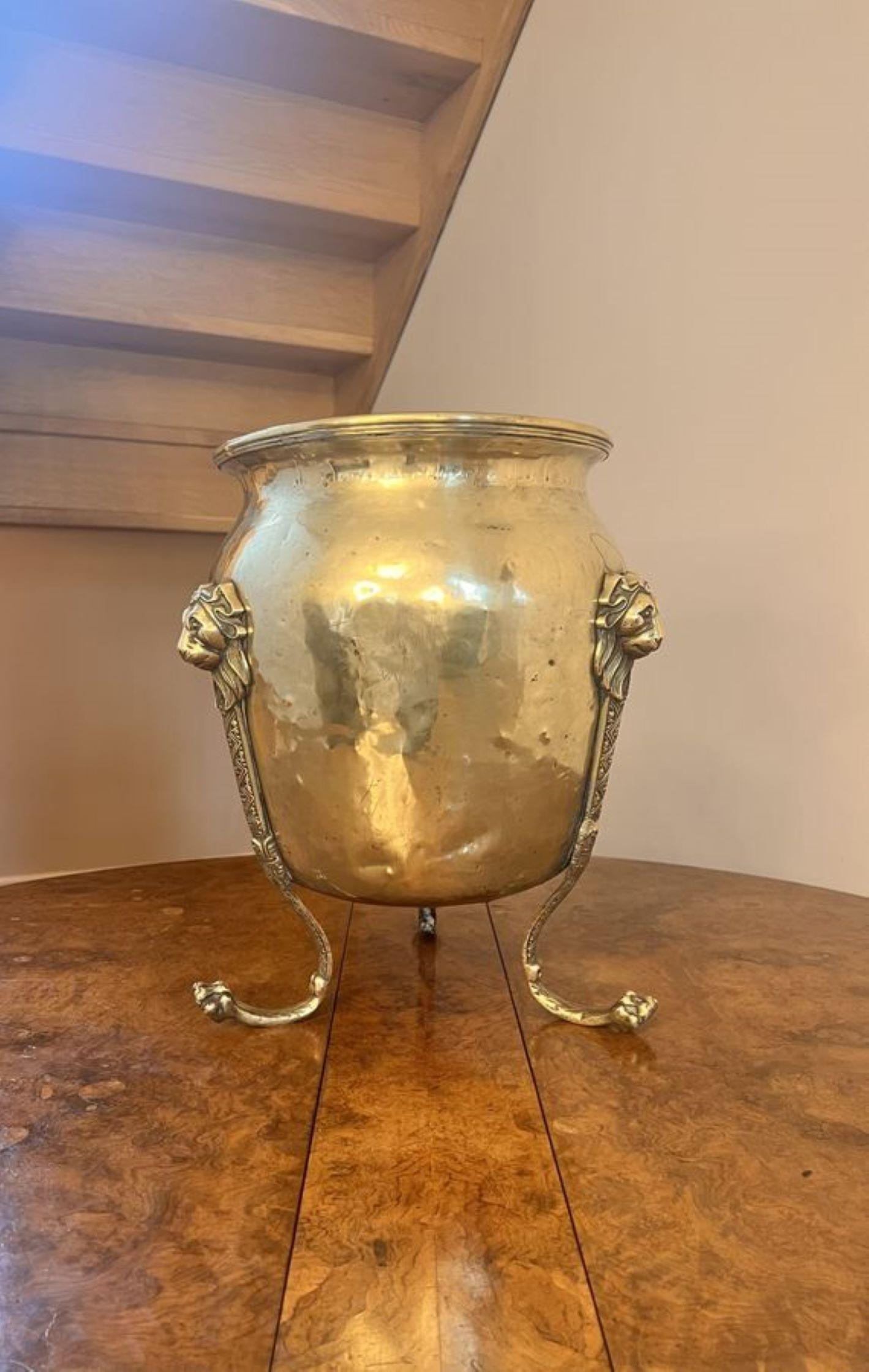 Stunning quality antique Victorian brass jardiniere  In Good Condition For Sale In Ipswich, GB