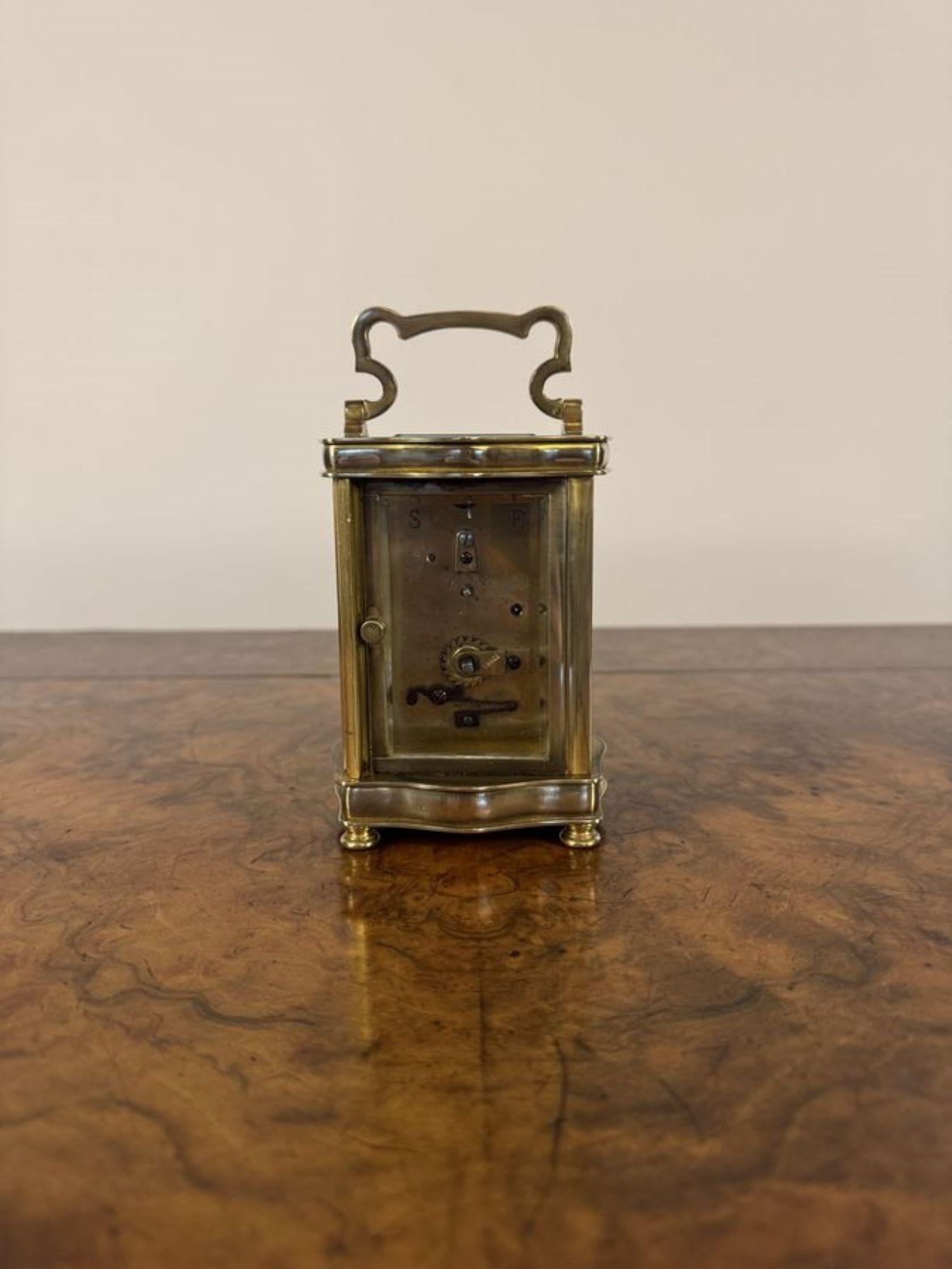 Début de l'époque victorienne Superbe horloge victorienne française ancienne à chariot en laiton en vente