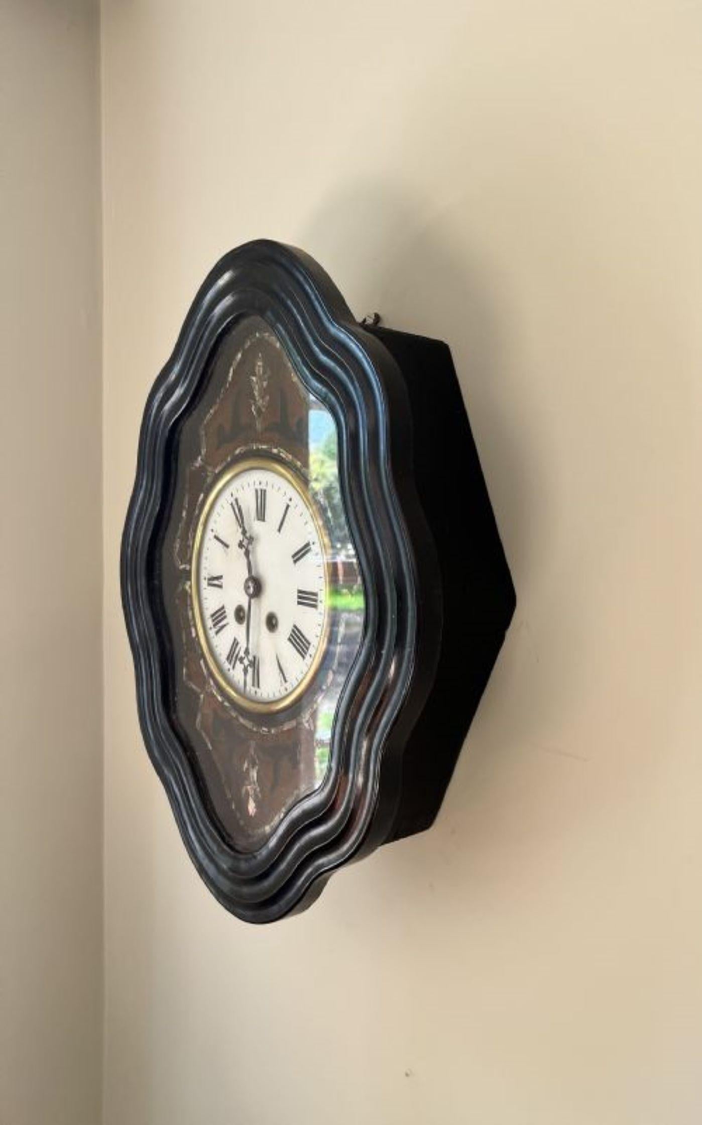 Français Superbe horloge murale française victorienne ancienne de qualité  en vente