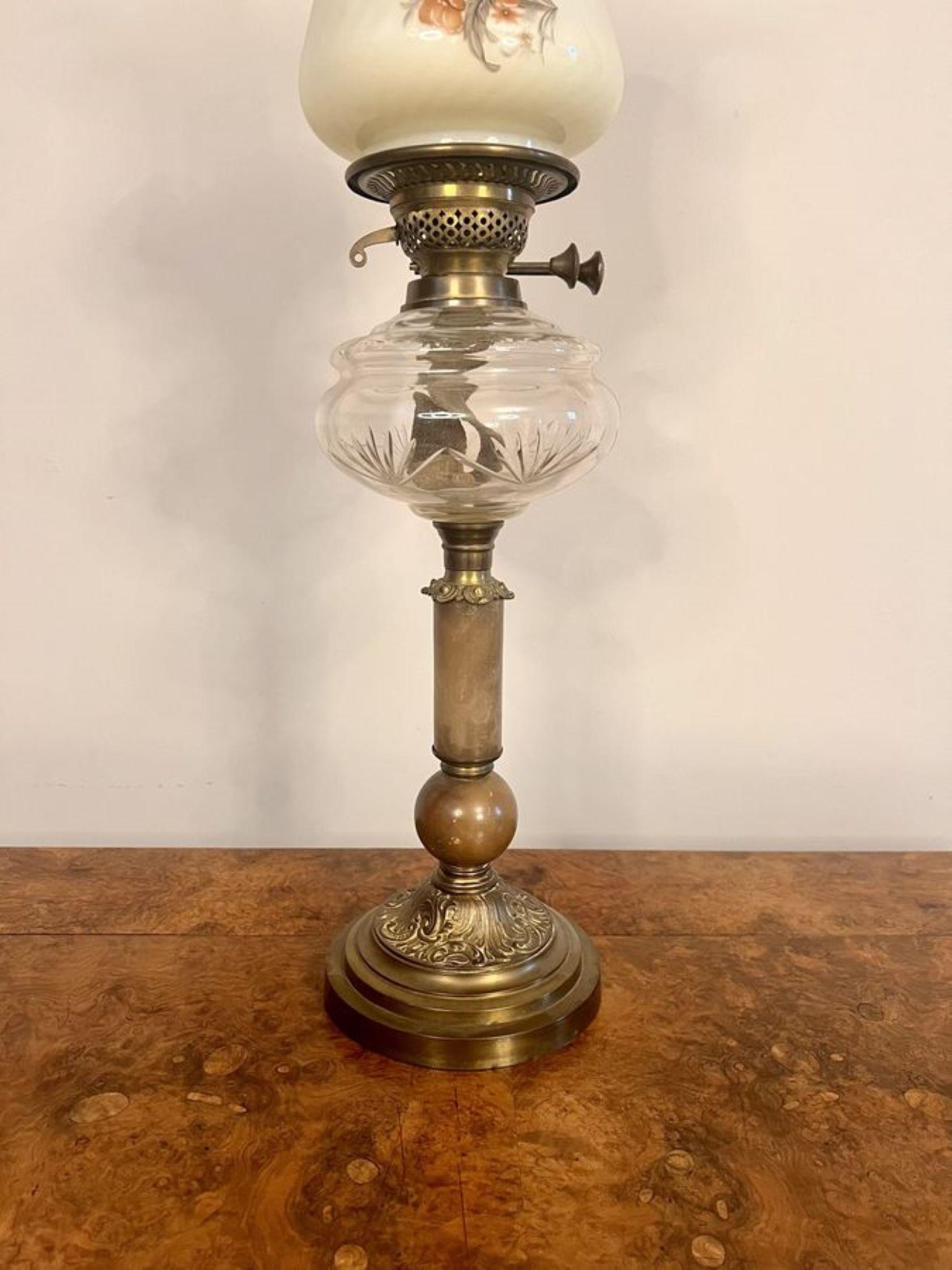 Stunning quality Antique Victorian Oil Lamp In Good Condition For Sale In Ipswich, GB