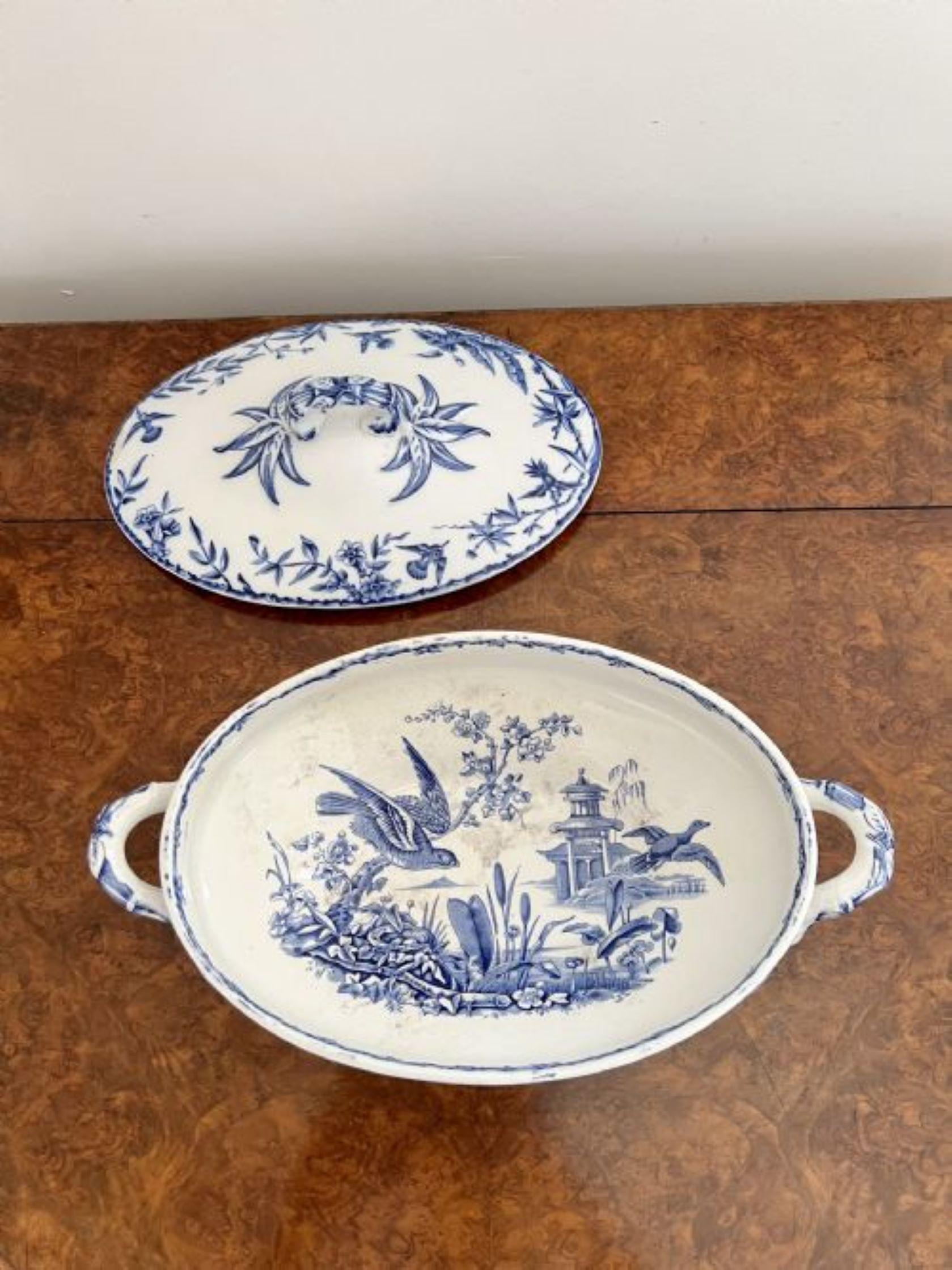 Stunning quality antique victorian tureen by Ridgways R.S.R, having a stunning quality blue and white tureen by Ridgways fantastically decorated with flowers, birds, nests and trees, wonderful decoration inside the tureen with a shaped handle to the