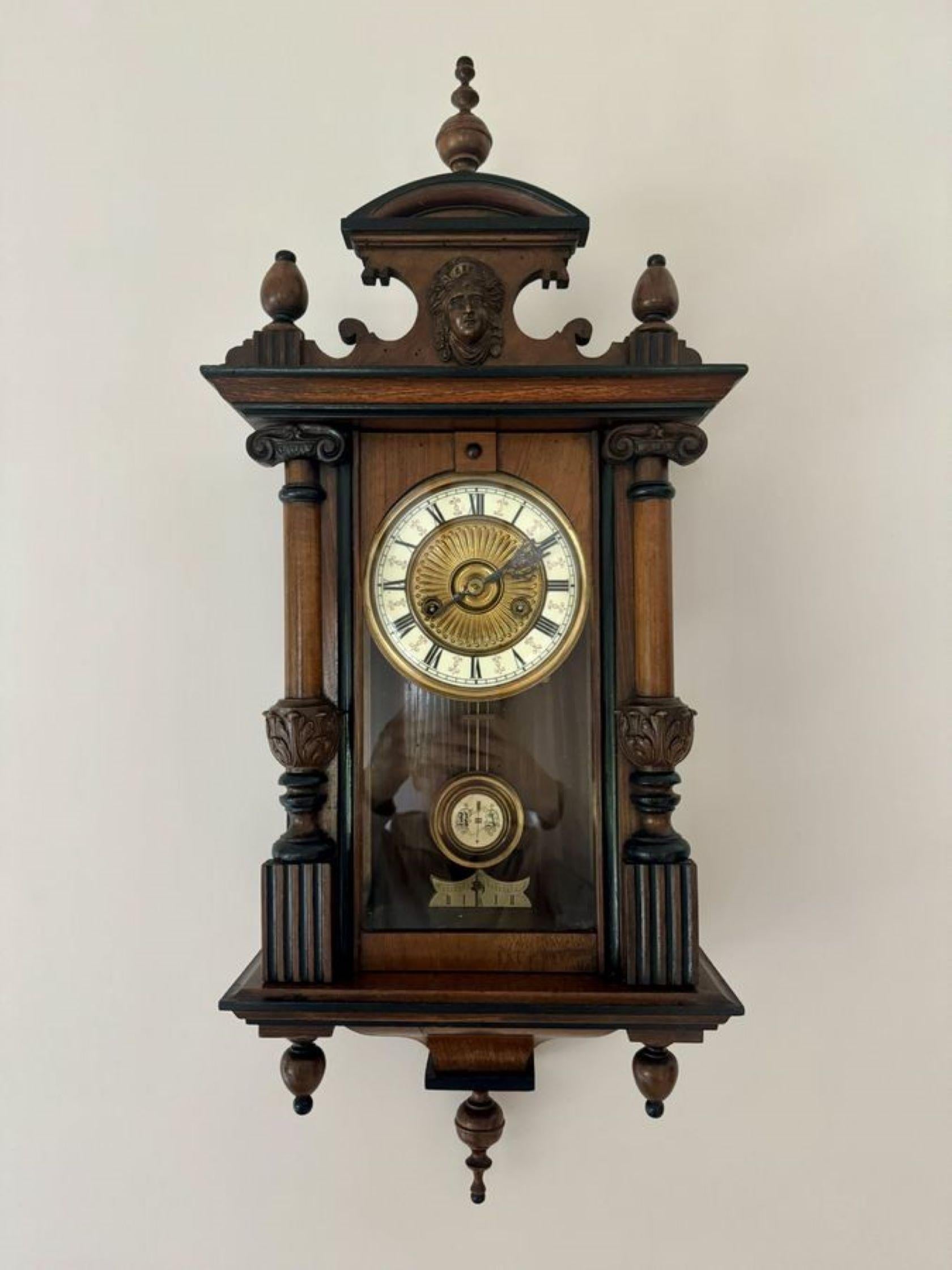 Reloj de pared vienés antiguo de nogal victoriano de impresionante calidad Nogal en venta