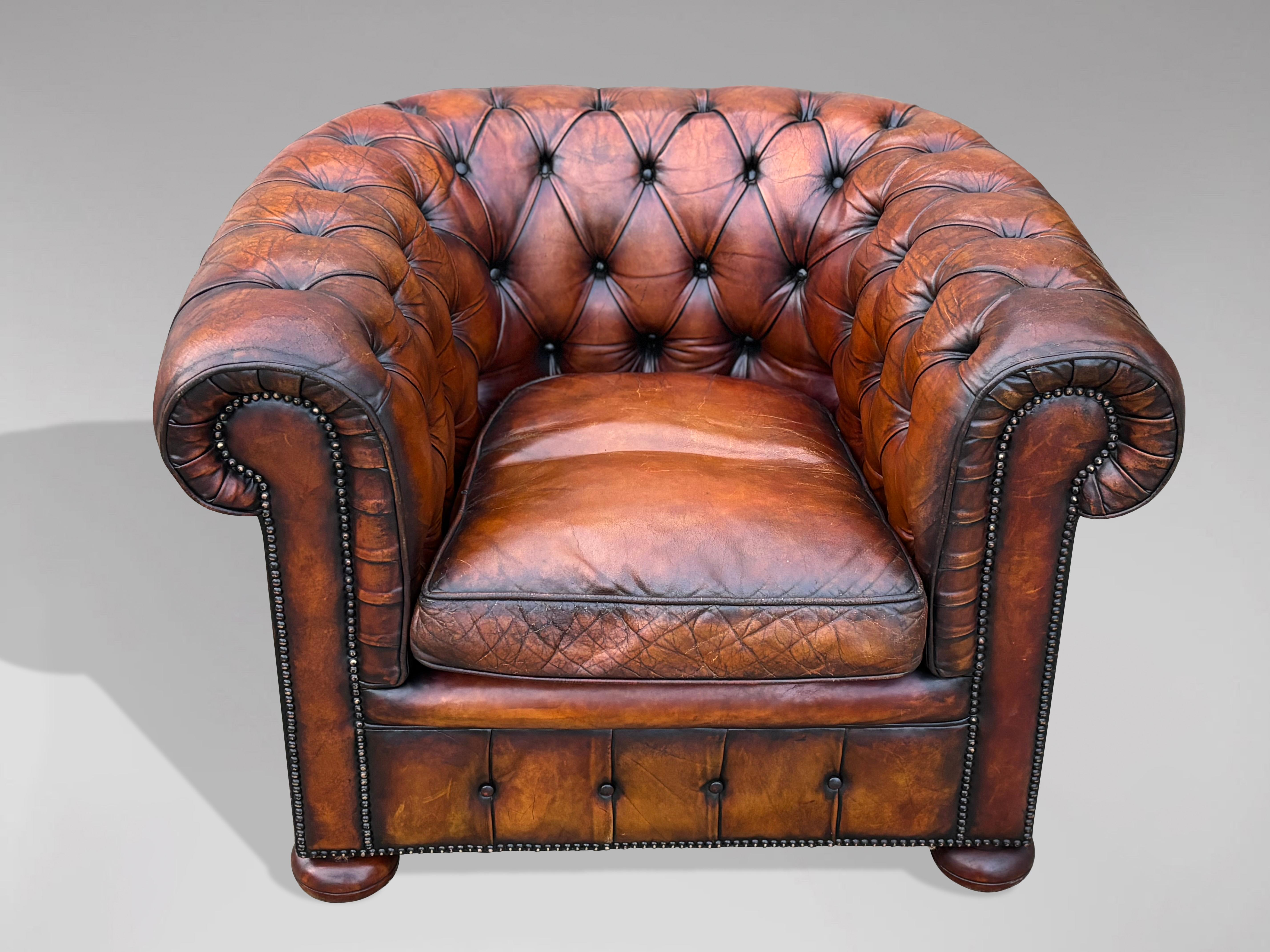 Hand-Crafted Stunning Quality Brown Leather 1-Seater Chesterfield Club Chair For Sale