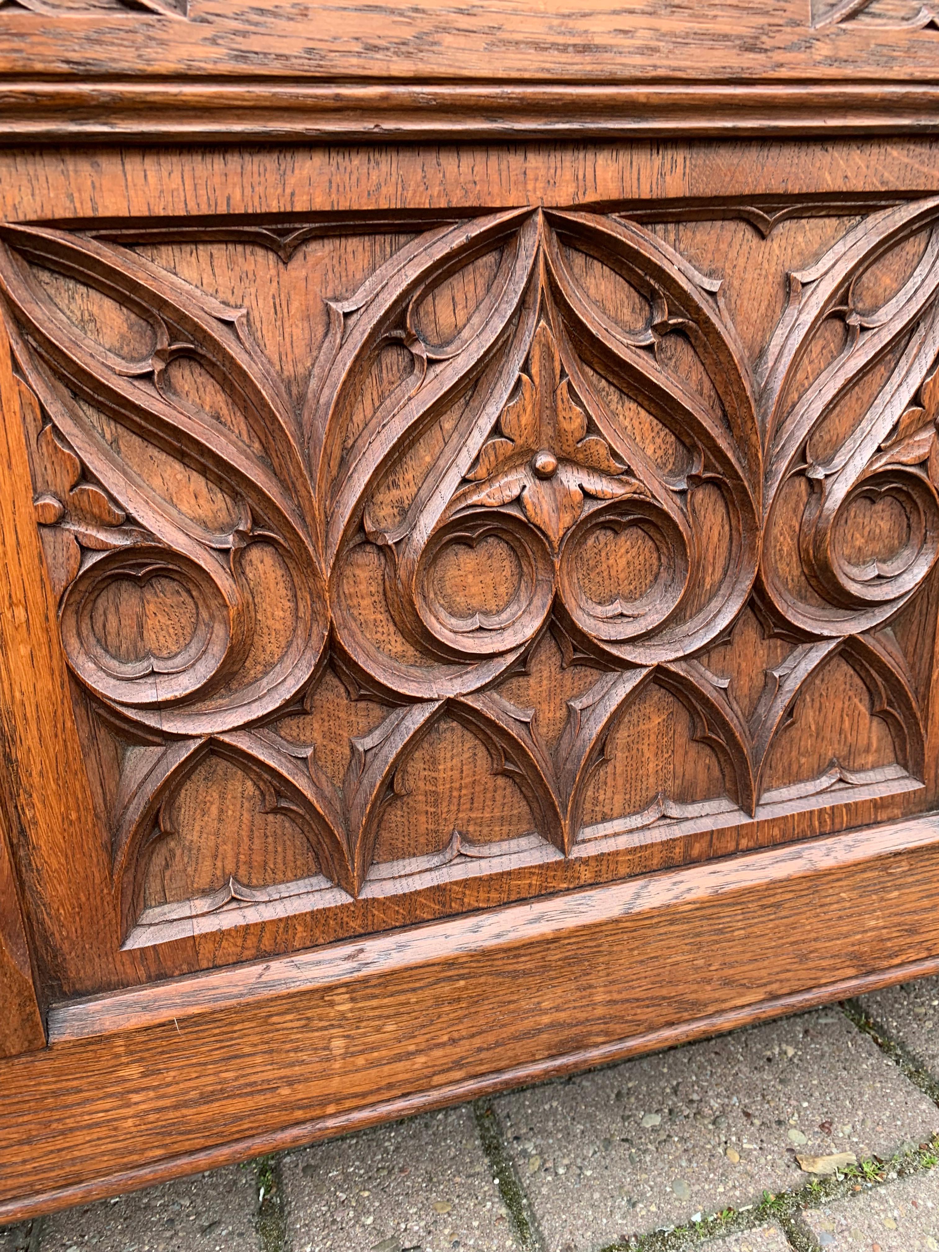 Stunning & Quality Carved Gothic Revival Blanket Chest with Church Window Panels 1