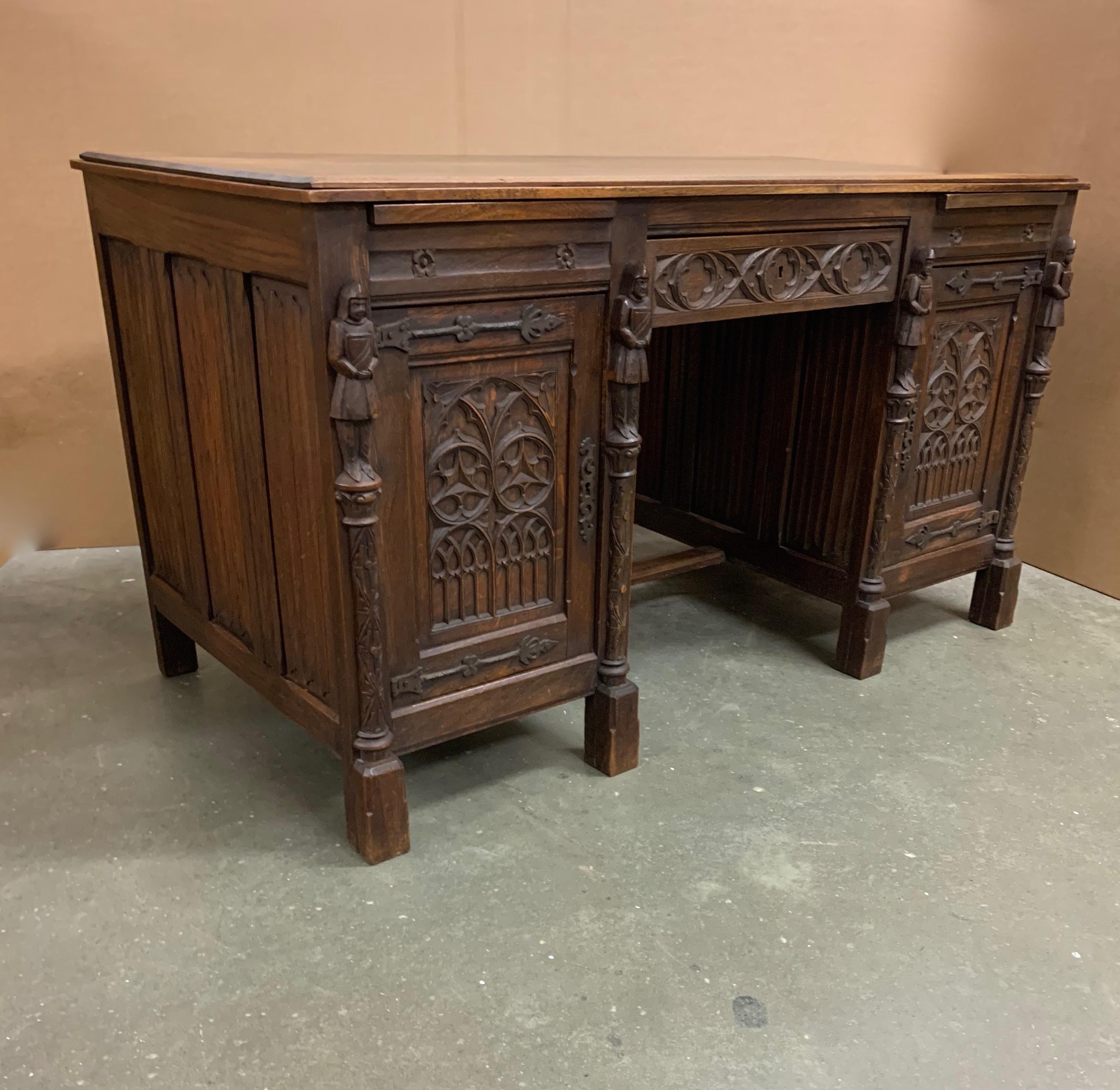 Stunning & Quality Carved Gothic Revival Desk with Church Window Panels & Guards 3