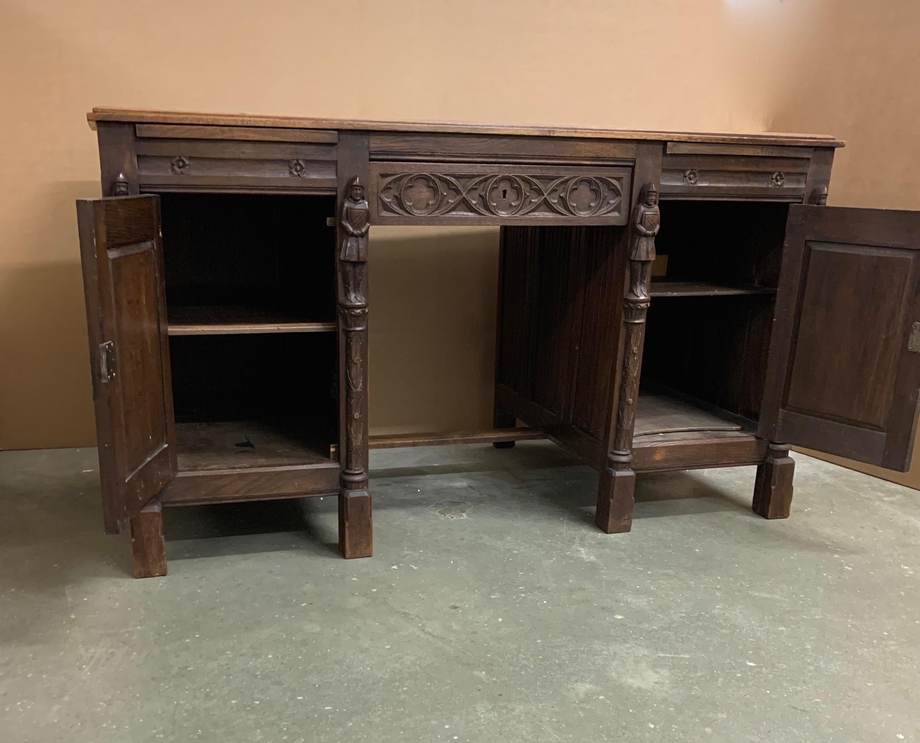 Stunning & Quality Carved Gothic Revival Desk with Church Window Panels & Guards 7