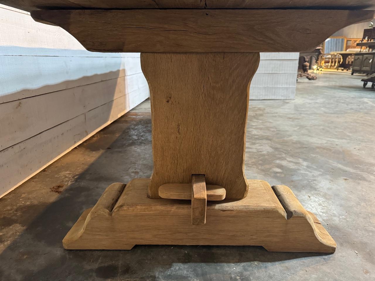 Stunning Quality Large French Bleached Oak Farmhouse Dining Table For Sale 10