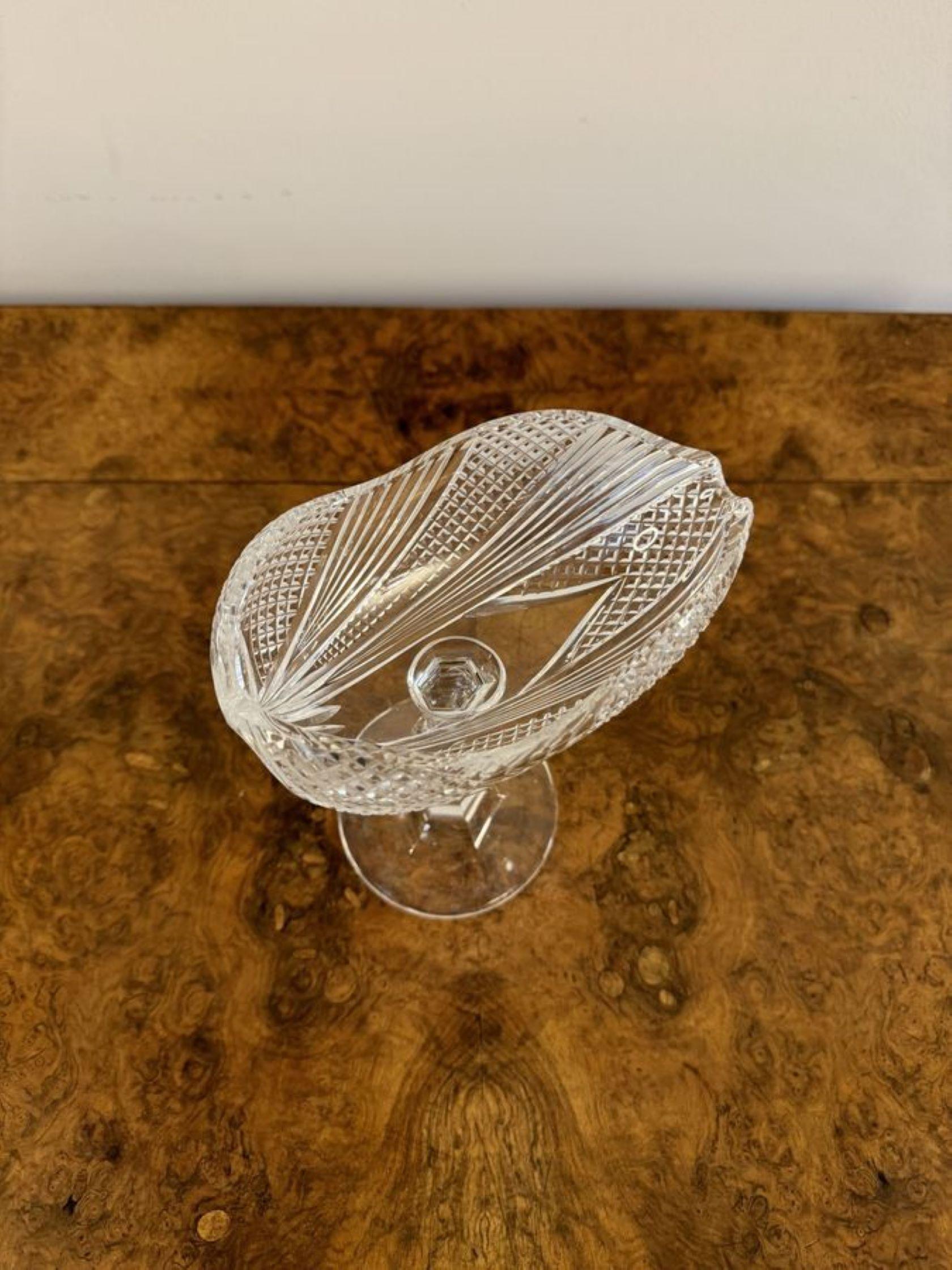 Superbe paire de comports victoriens anciens en verre taillé Bon état - En vente à Ipswich, GB