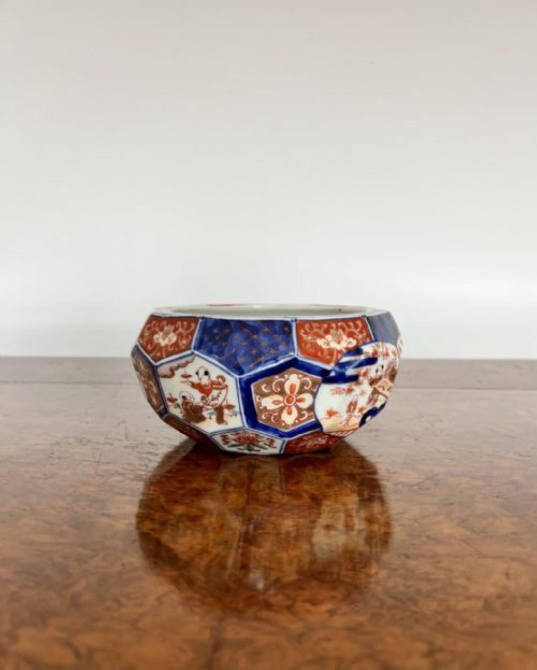 Stunning quality unusual hexagonal shaped antique Japanese imari bowl In Good Condition For Sale In Ipswich, GB