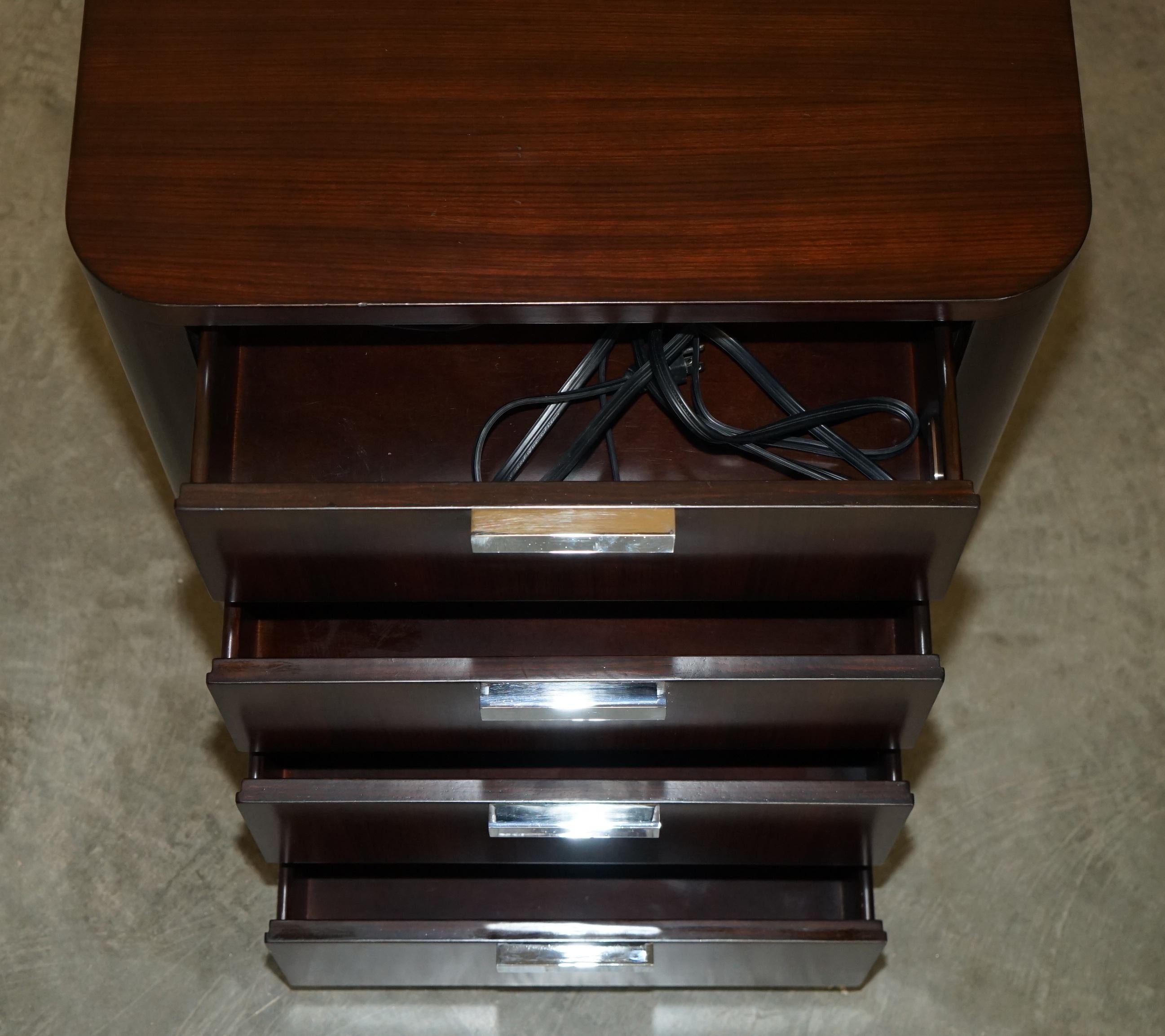 Stupefacente cassettiera RALPH LAUREN METROPOLIS BUIlT IN POWER in vendita 7