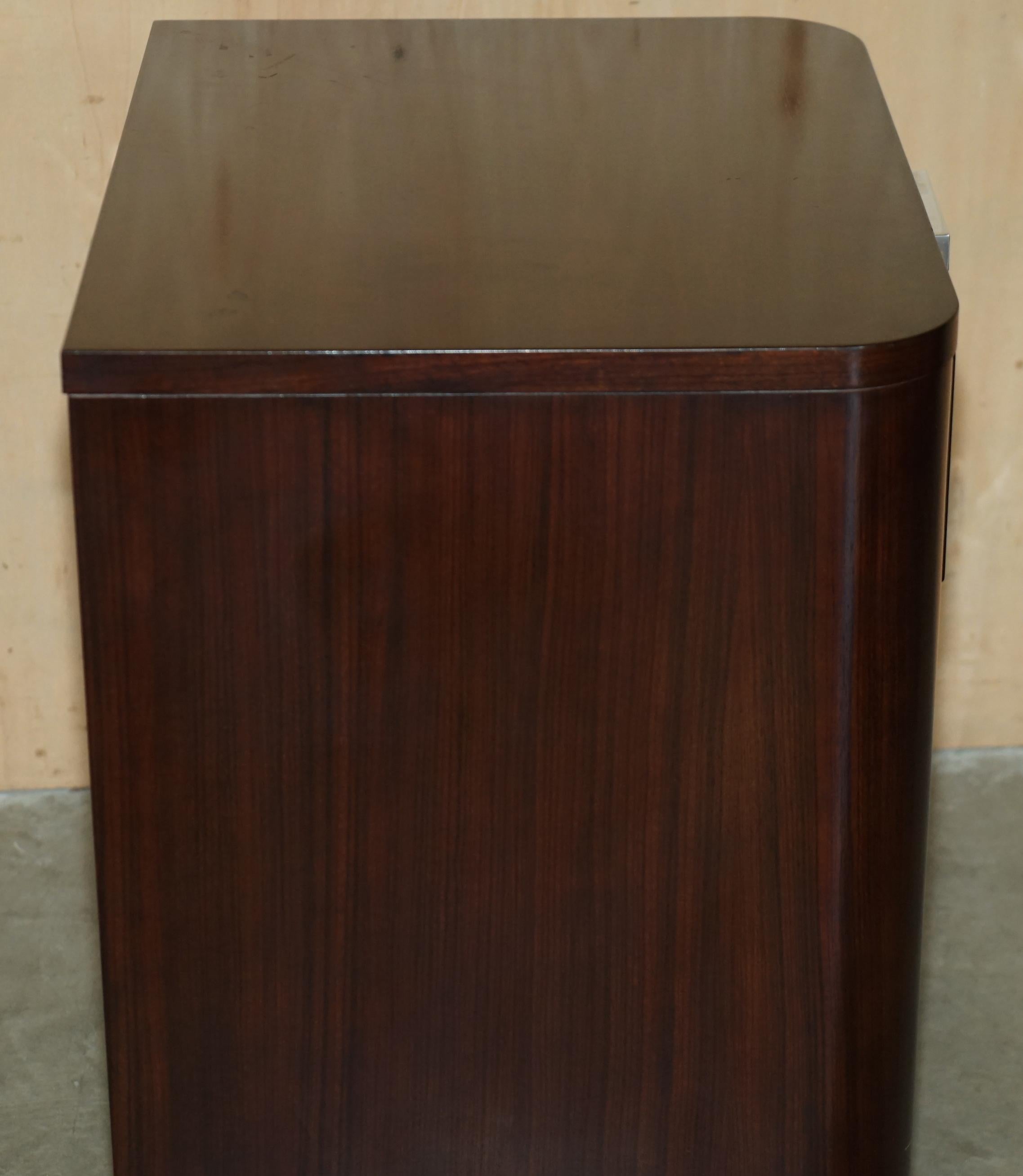 Stupefacente cassettiera RALPH LAUREN METROPOLIS BUIlT IN POWER in vendita 1