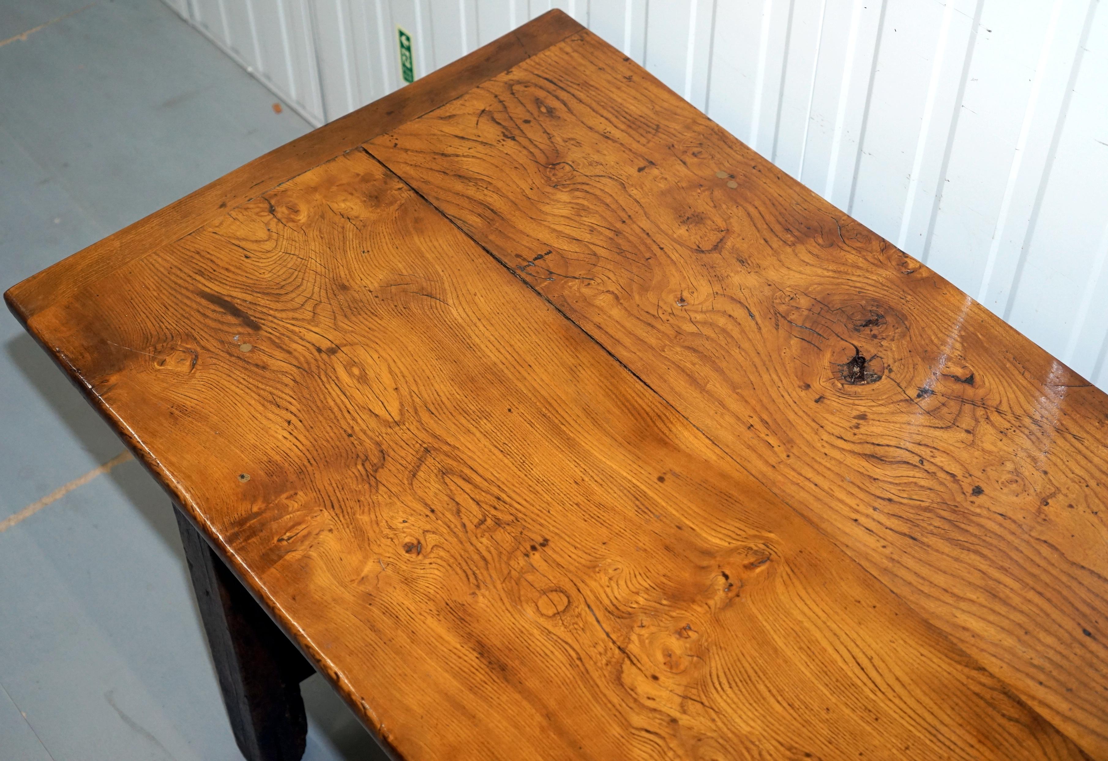 Stunning Rare 18th Century Solid Elm 2 Plank Top Refectory Dining Table Seats 2