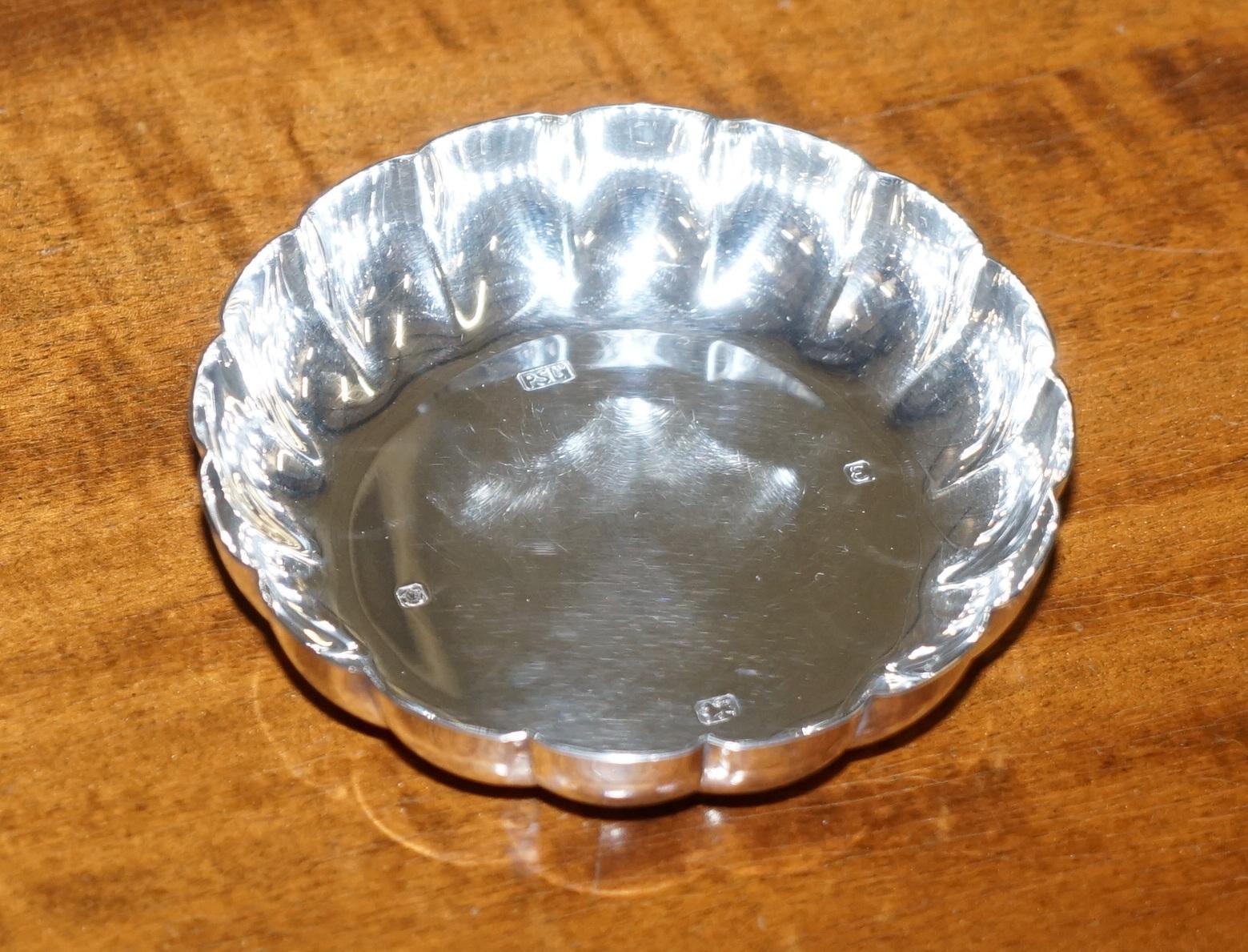 Hand-Crafted Stunning Rare 1979 Solid Sterling Silver Strawberry Dish or Bowl from Sheffield For Sale