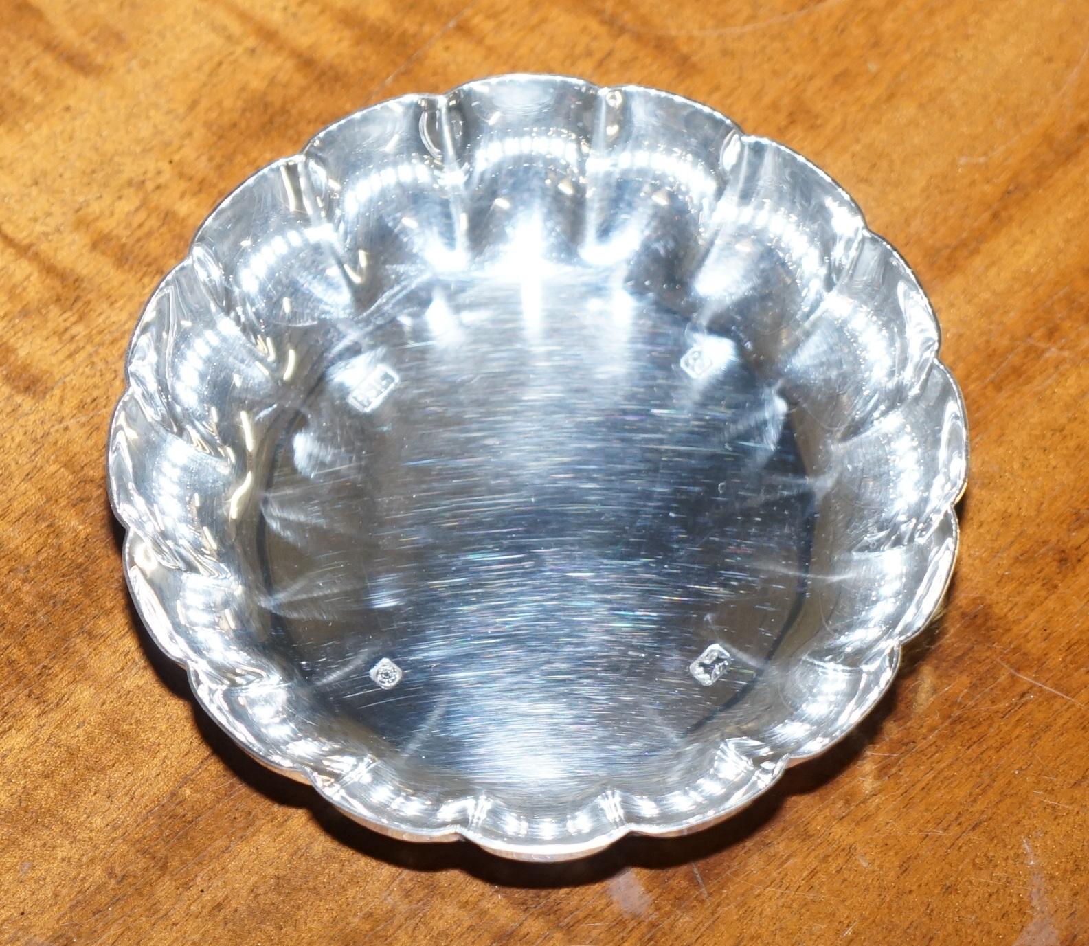 Stunning Rare 1979 Solid Sterling Silver Strawberry Dish or Bowl from Sheffield For Sale 1