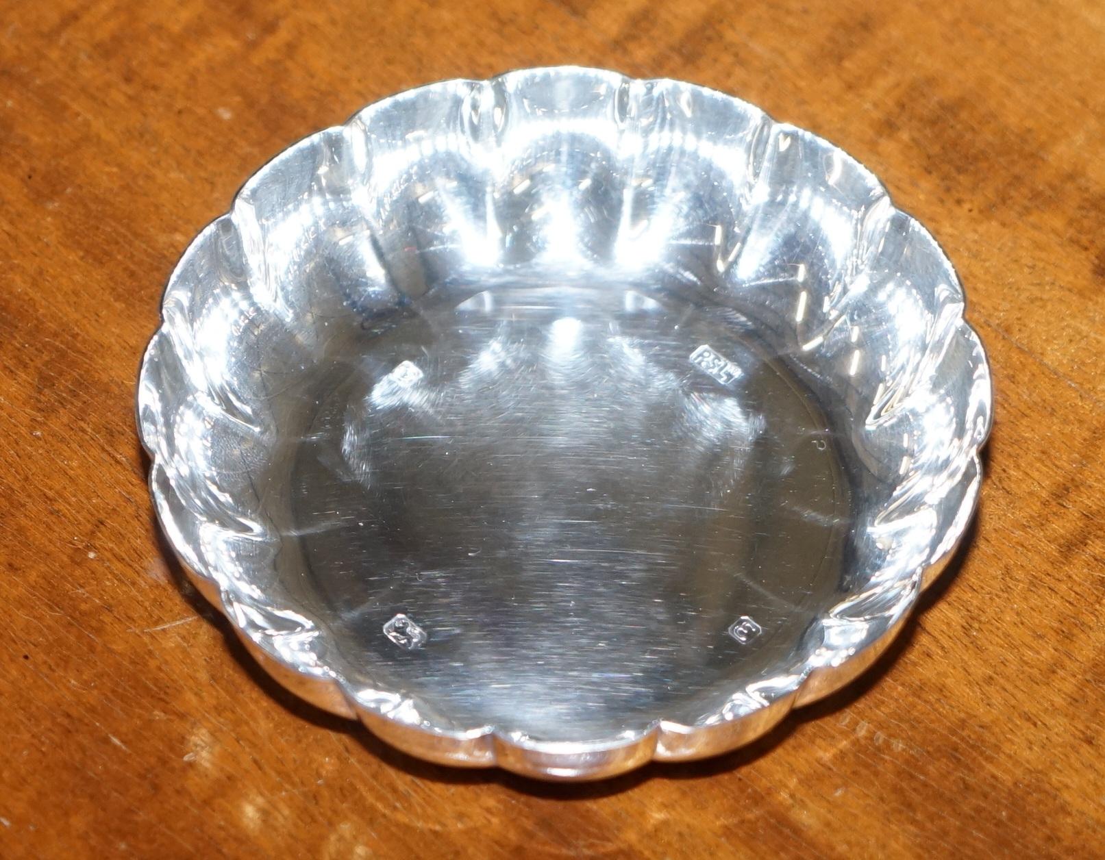 Stunning Rare 1979 Solid Sterling Silver Strawberry Dish or Bowl from Sheffield For Sale 2