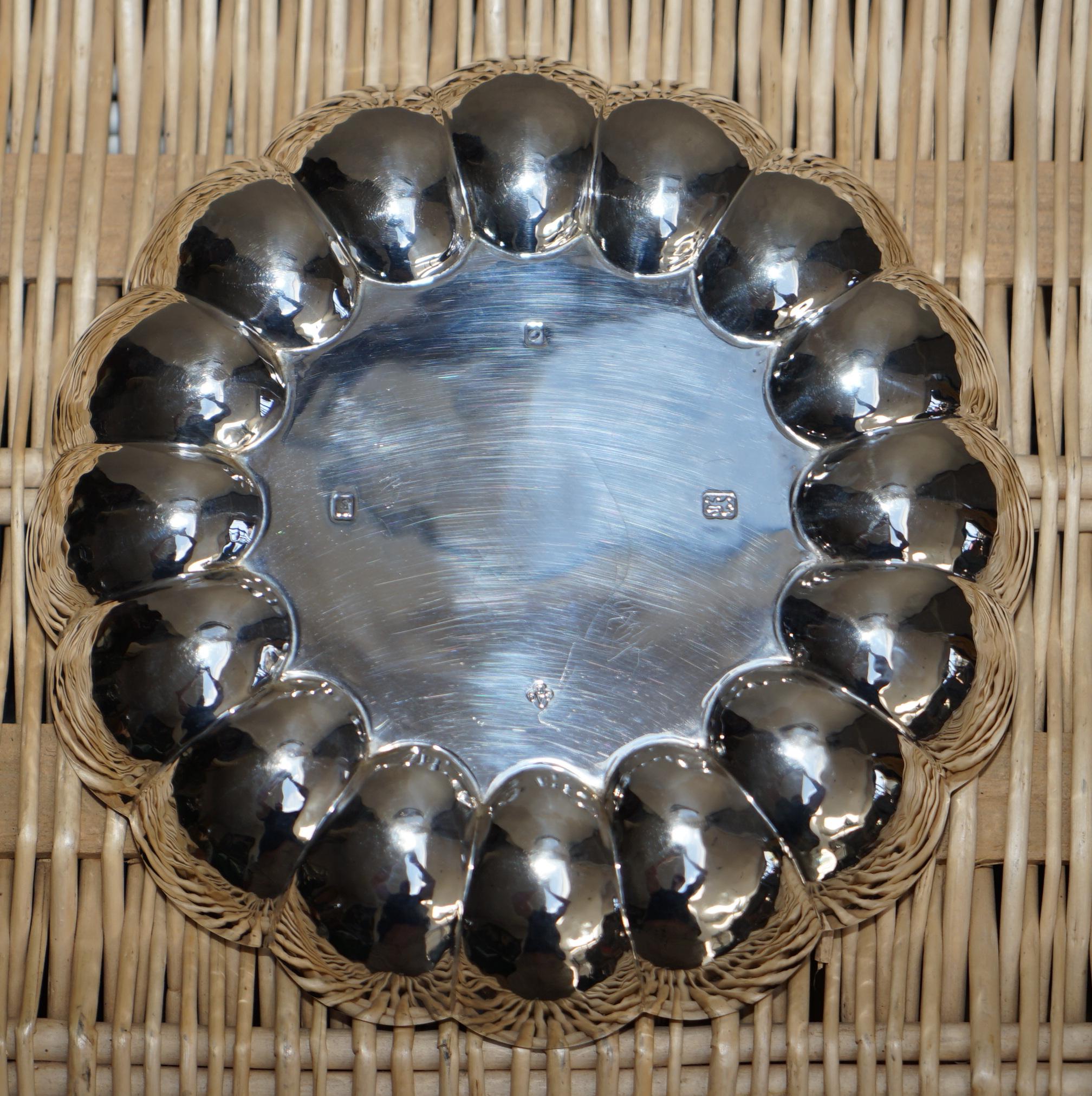Stunning Rare Asprey London 1969 Solid Sterling Silver Strawberry Dish or Bowl For Sale 3