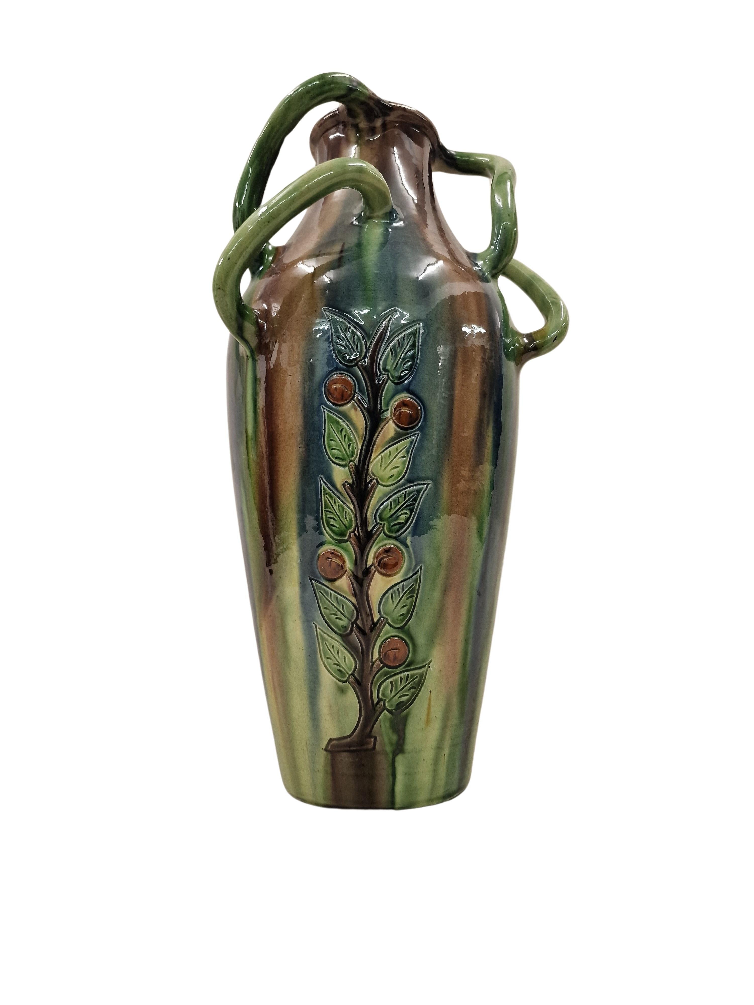 Stunning, rare early floral abstract vase, ceramic, Art Nouveau, 1910 Belgium In Good Condition For Sale In Wien, AT