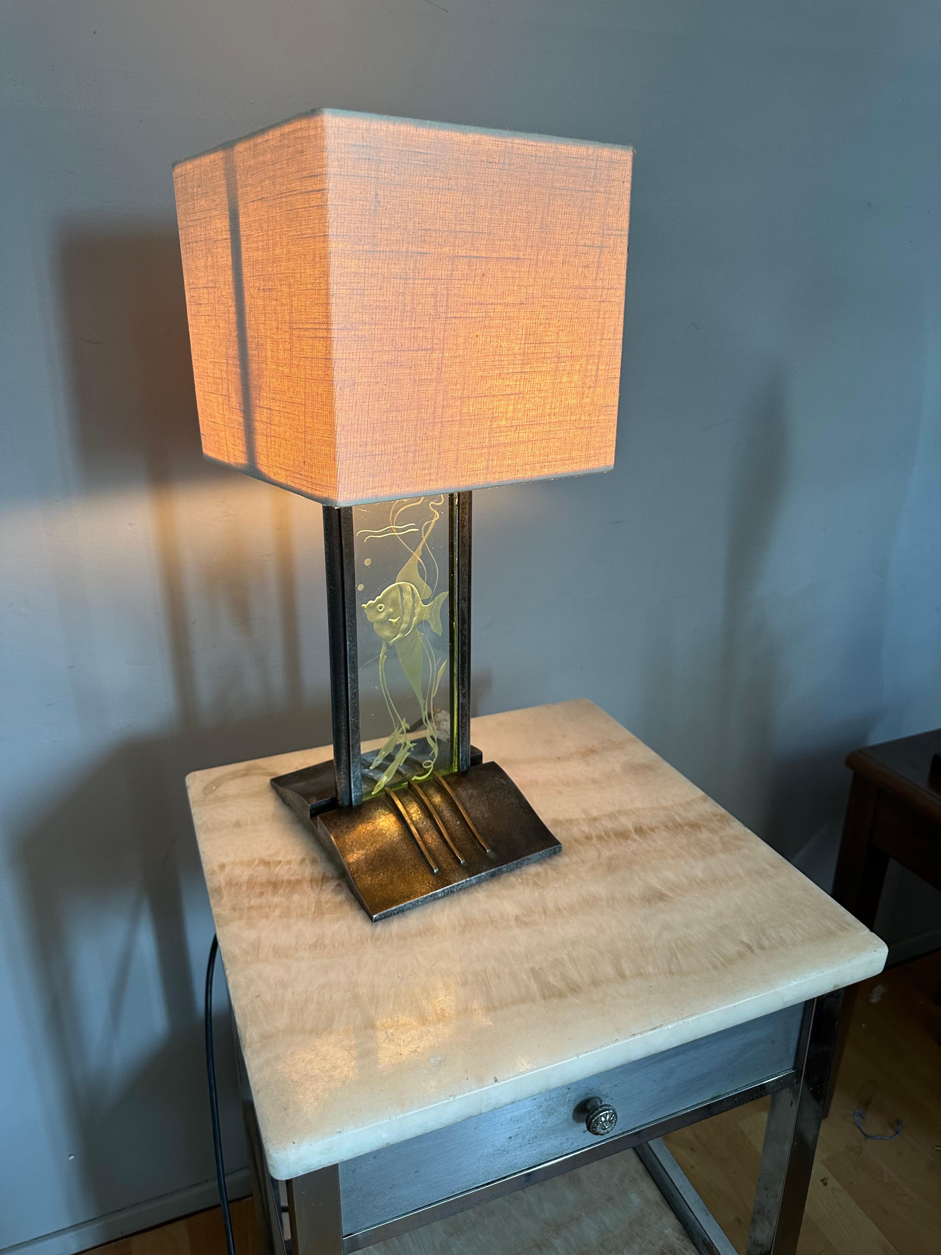 Stunning & Rare Art Deco Etched Glass & Metal Moonfish Theme Aquarium Table Lamp For Sale 4