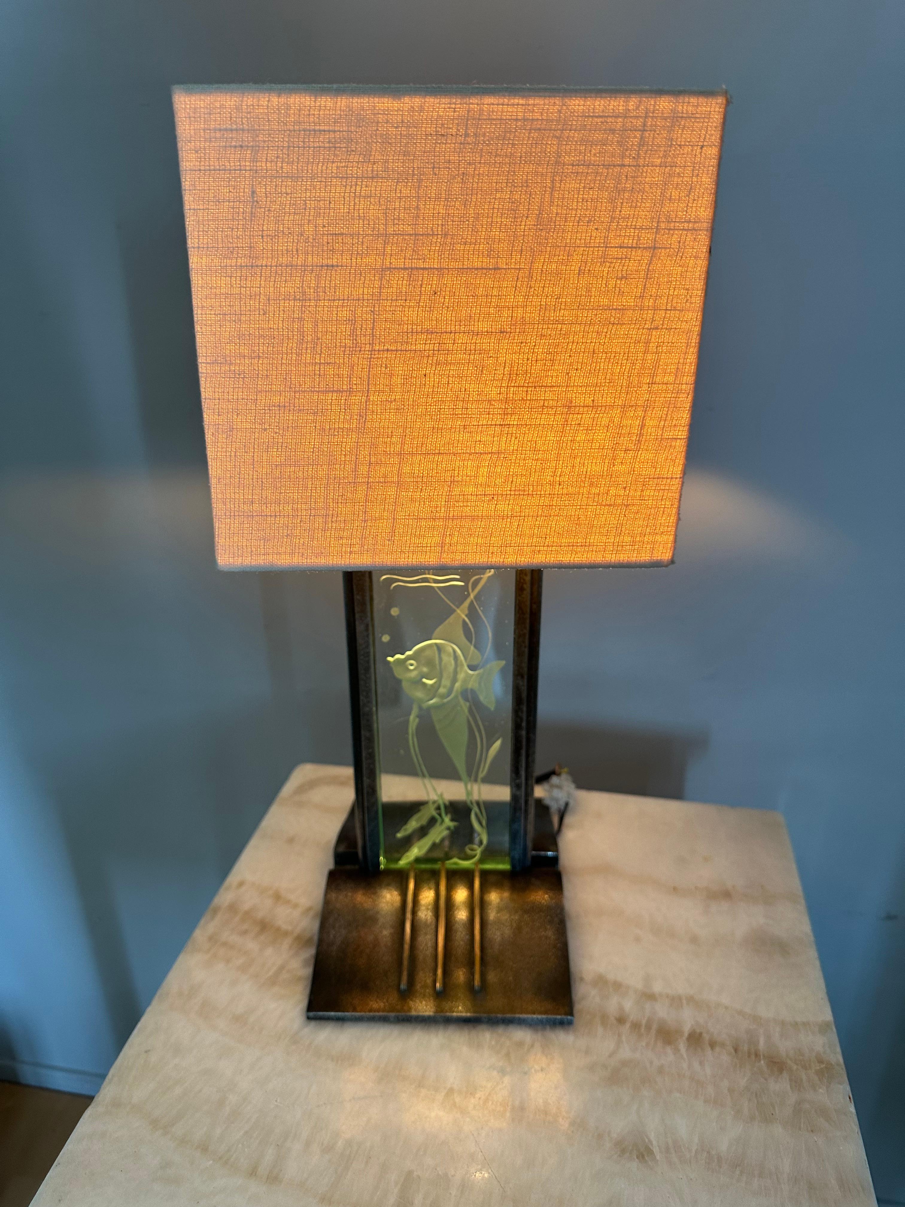 Stunning & Rare Art Deco Etched Glass & Metal Moonfish Theme Aquarium Table Lamp For Sale 5