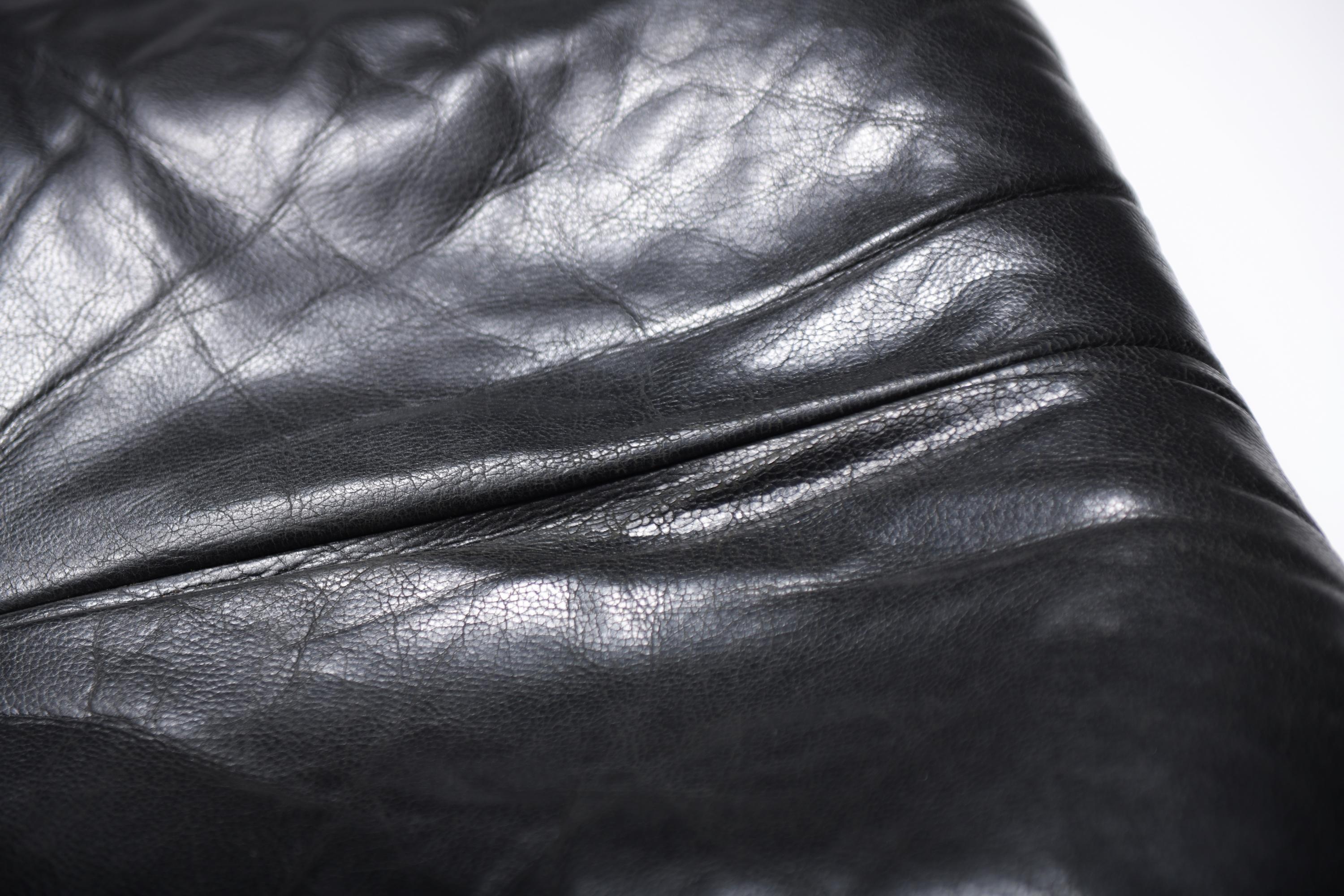 Stunning & rare vintage YOKO sofa in black leather by Michel Ducaroy Ligne Roset 1