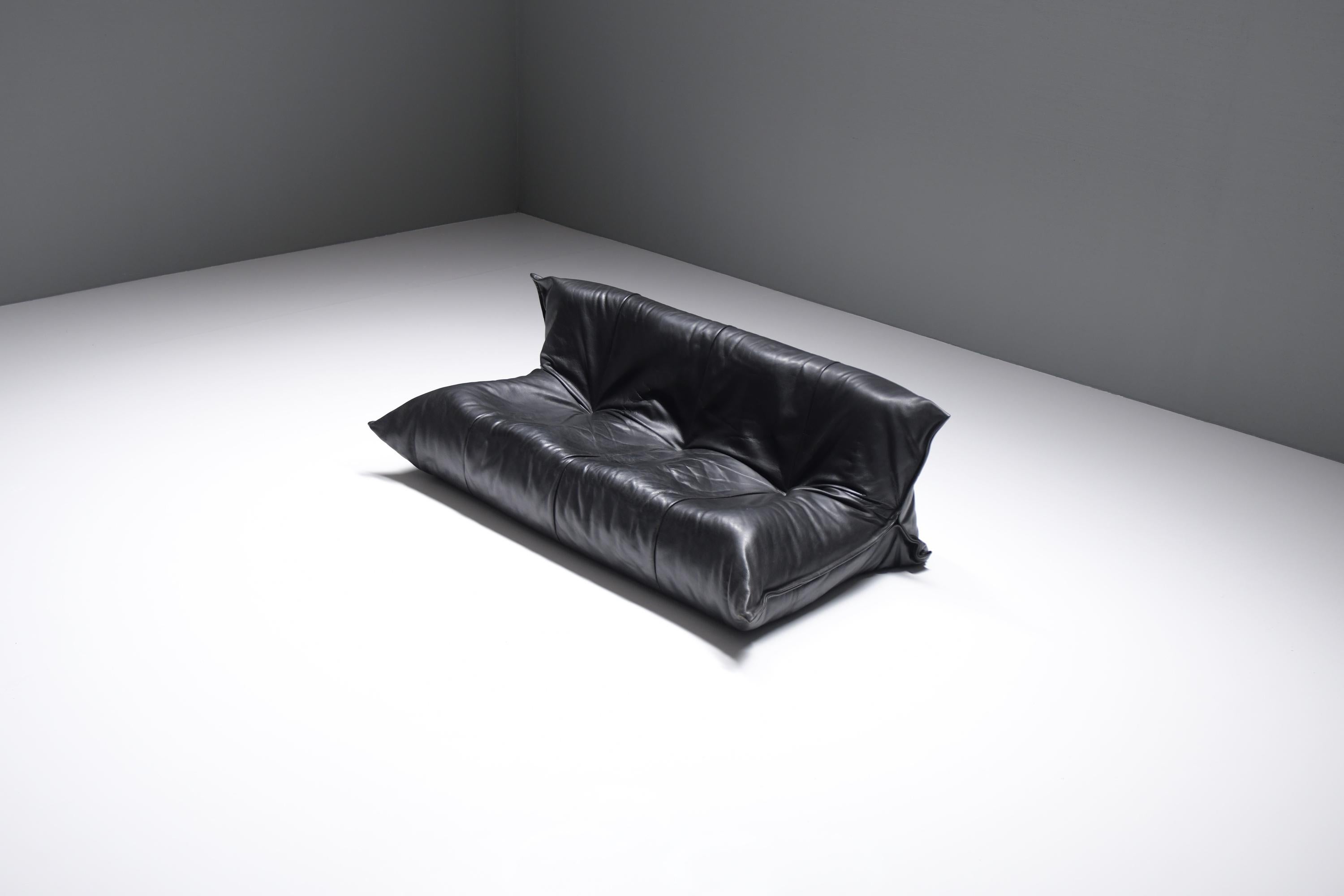 Mid-Century Modern Stunning & rare vintage YOKO sofa in black leather by Michel Ducaroy Ligne Roset