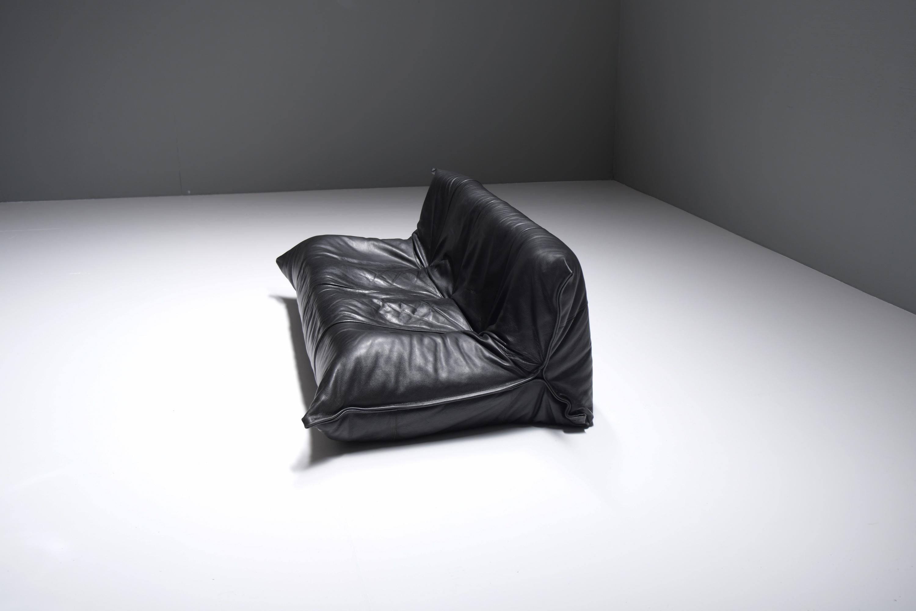 French Stunning & rare vintage YOKO sofa in black leather by Michel Ducaroy Ligne Roset