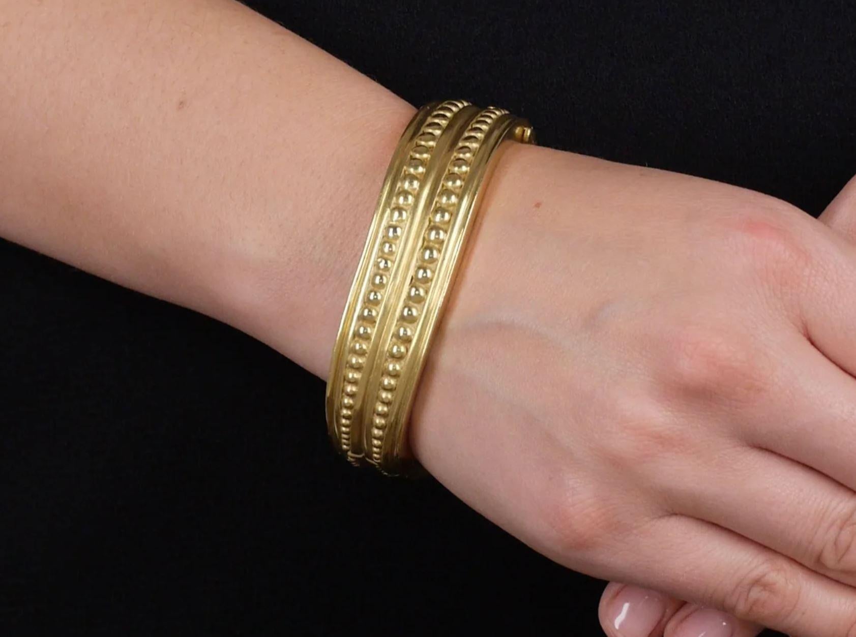 Stunning, Rare Find!
Vintage Vahe Naltchayan 1986 Gold Bracelet Set in 18K Solid Gold

Brand/Designer:	Vahe Naltchayan
Style:	Vintage
Materials:	18K Gold
Bracelet Length:	6.00