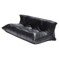 Stunning & rare Used YOKO sofa in black leather by Michel Ducaroy Ligne Roset