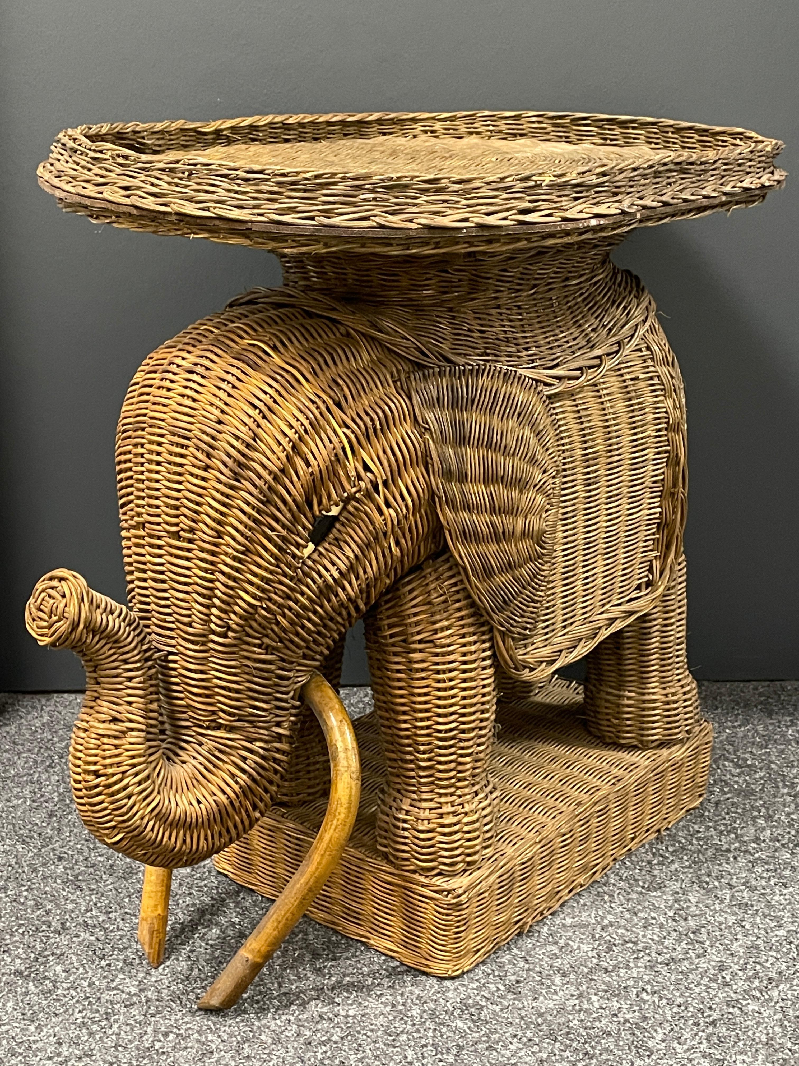 Stunning Rattan Wicker Elephant Side Table with Large Tray, France, 1960s In Good Condition In Nuernberg, DE