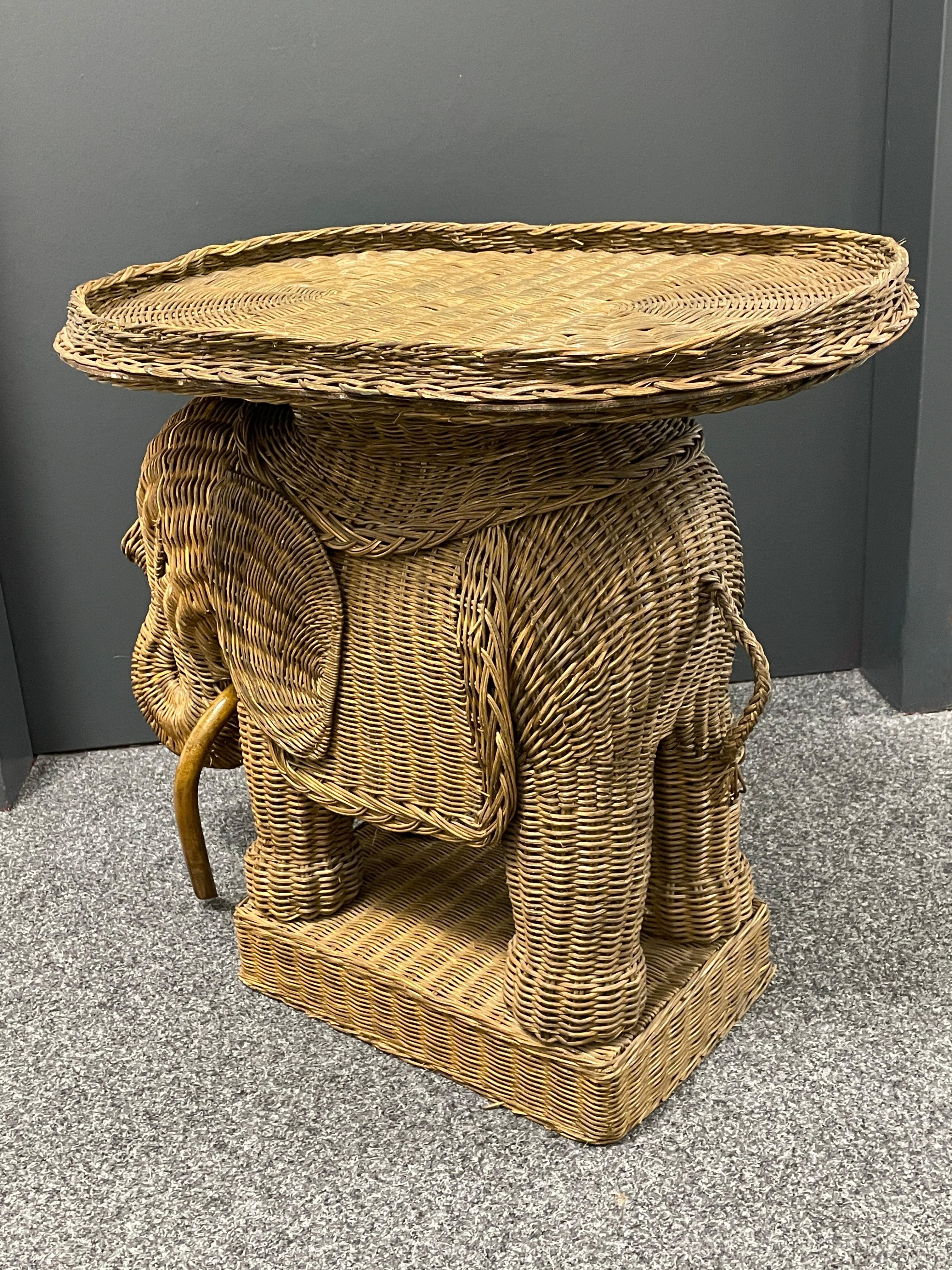 Mid-20th Century Stunning Rattan Wicker Elephant Side Table with Large Tray, France, 1960s