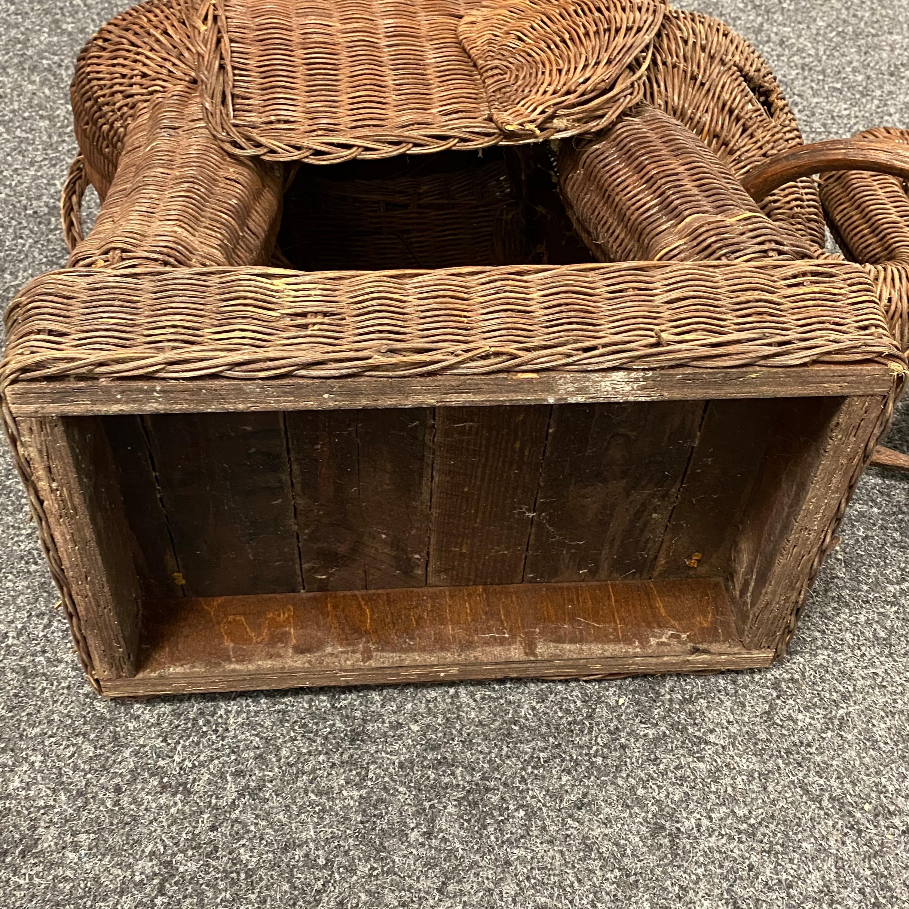 Stunning Rattan Wicker Elephant Side Table with Tray, France, 1960s 5