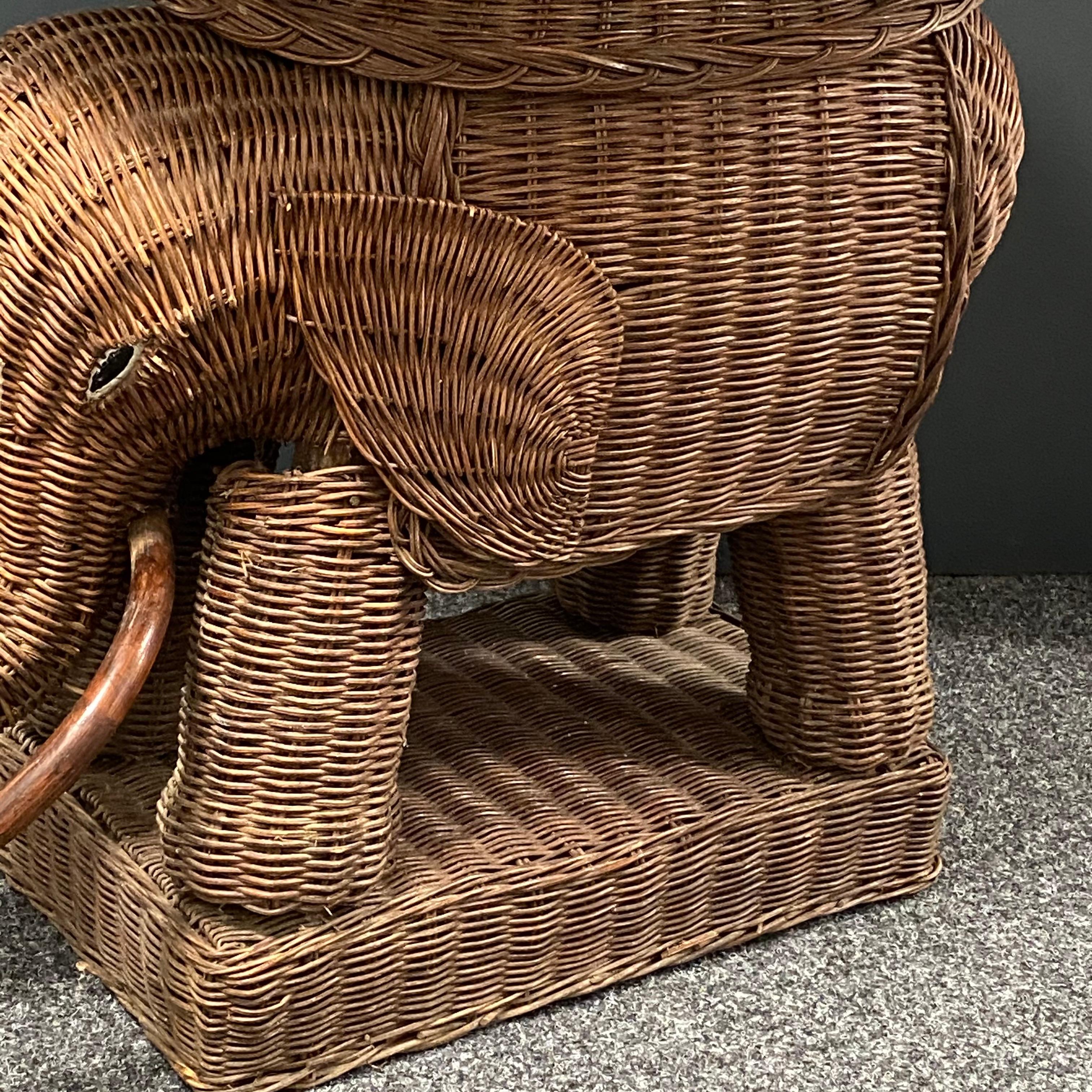 French Stunning Rattan Wicker Elephant Side Table with Tray, France, 1960s