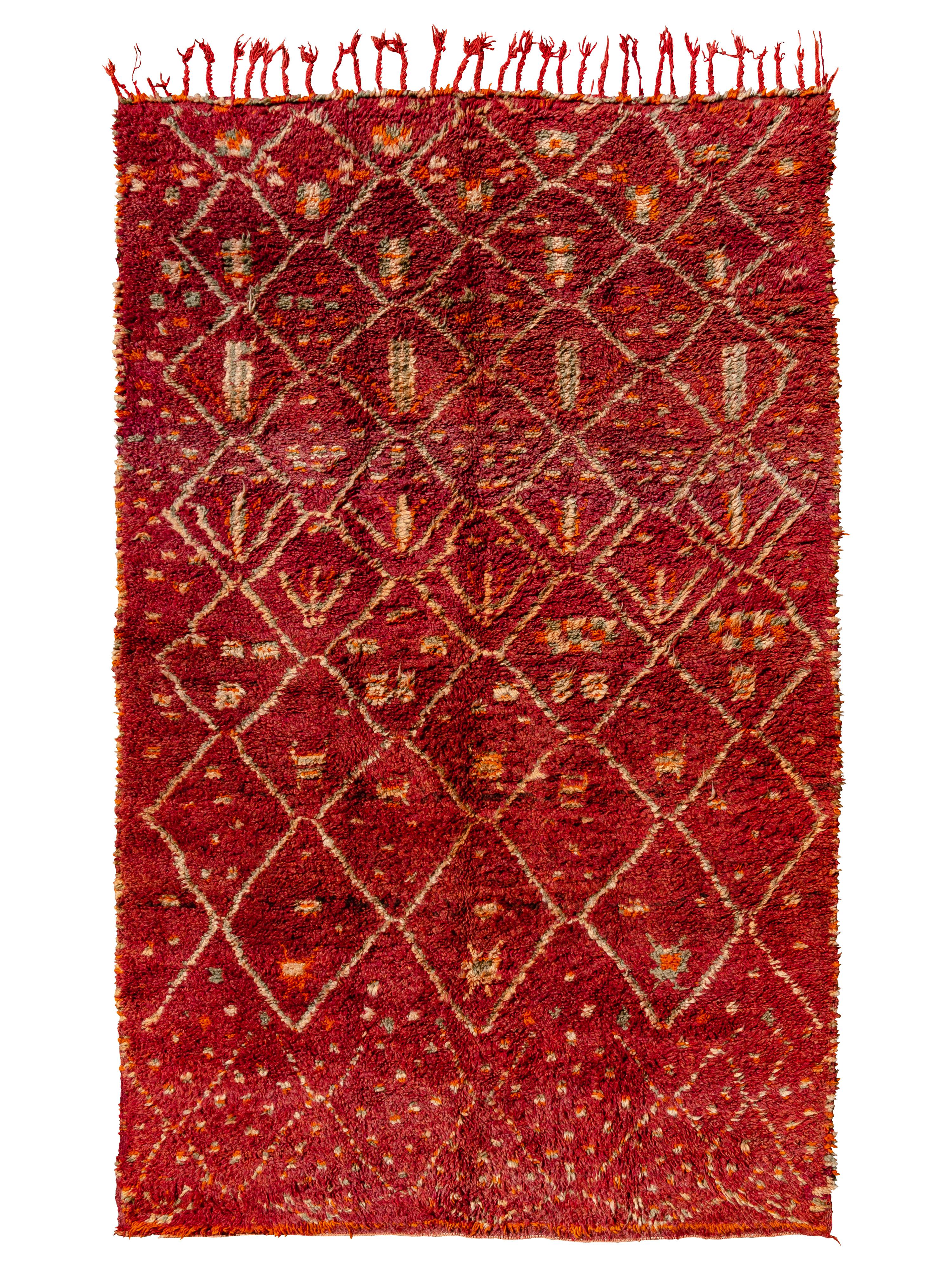 Rare Tapis Marocain Aït Sgougou Vintage Rouge Oxblood Curated By Breuckelen Berber Bon état - En vente à Brooklyn, US