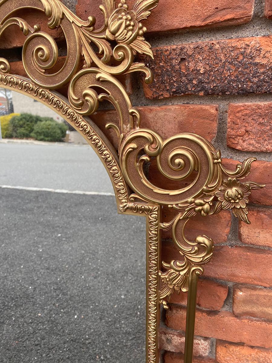 Stunning Regency Style Brass Console Table and Mirror In Good Condition For Sale In Livingston, NJ