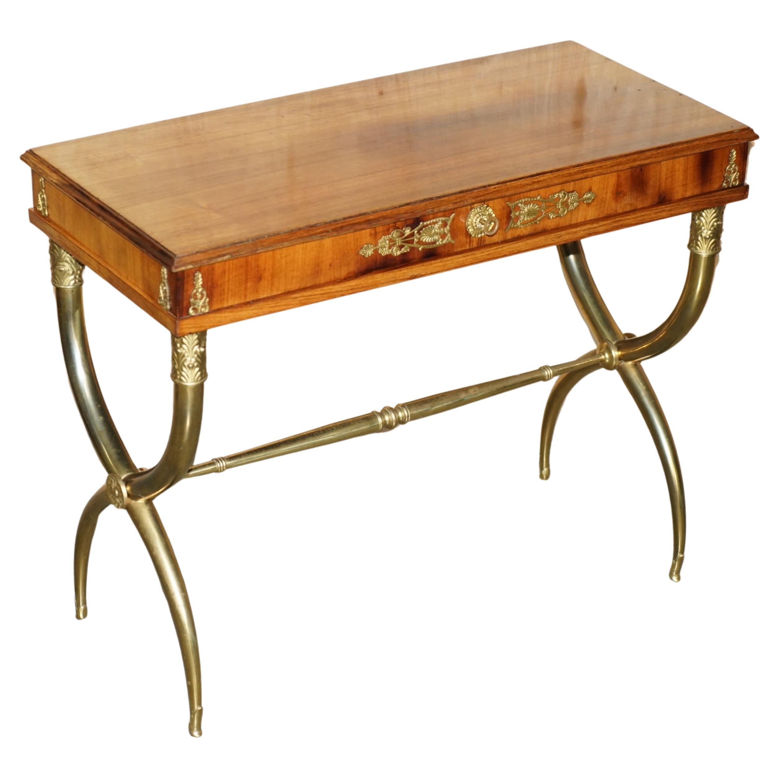 STUNNING REGENCY STYLE NEOCLASSICAL BRASS & WALNUT WRiTING TABLE DESK CIRCA 1920 For Sale