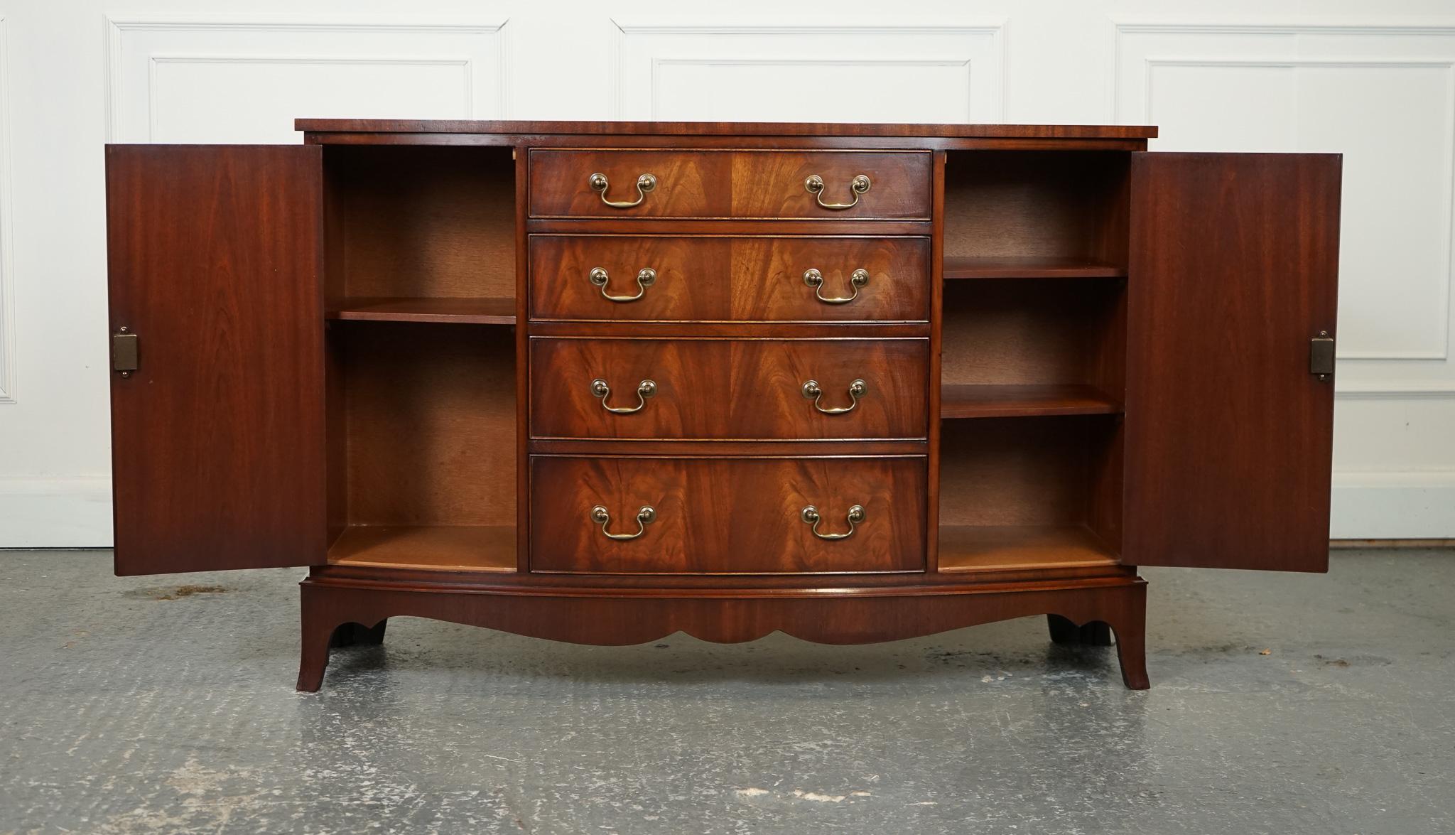20th Century STUNNING REPRODUX BEVAN FUNNELL SIDEBOARD WiTH DRAWERS J1