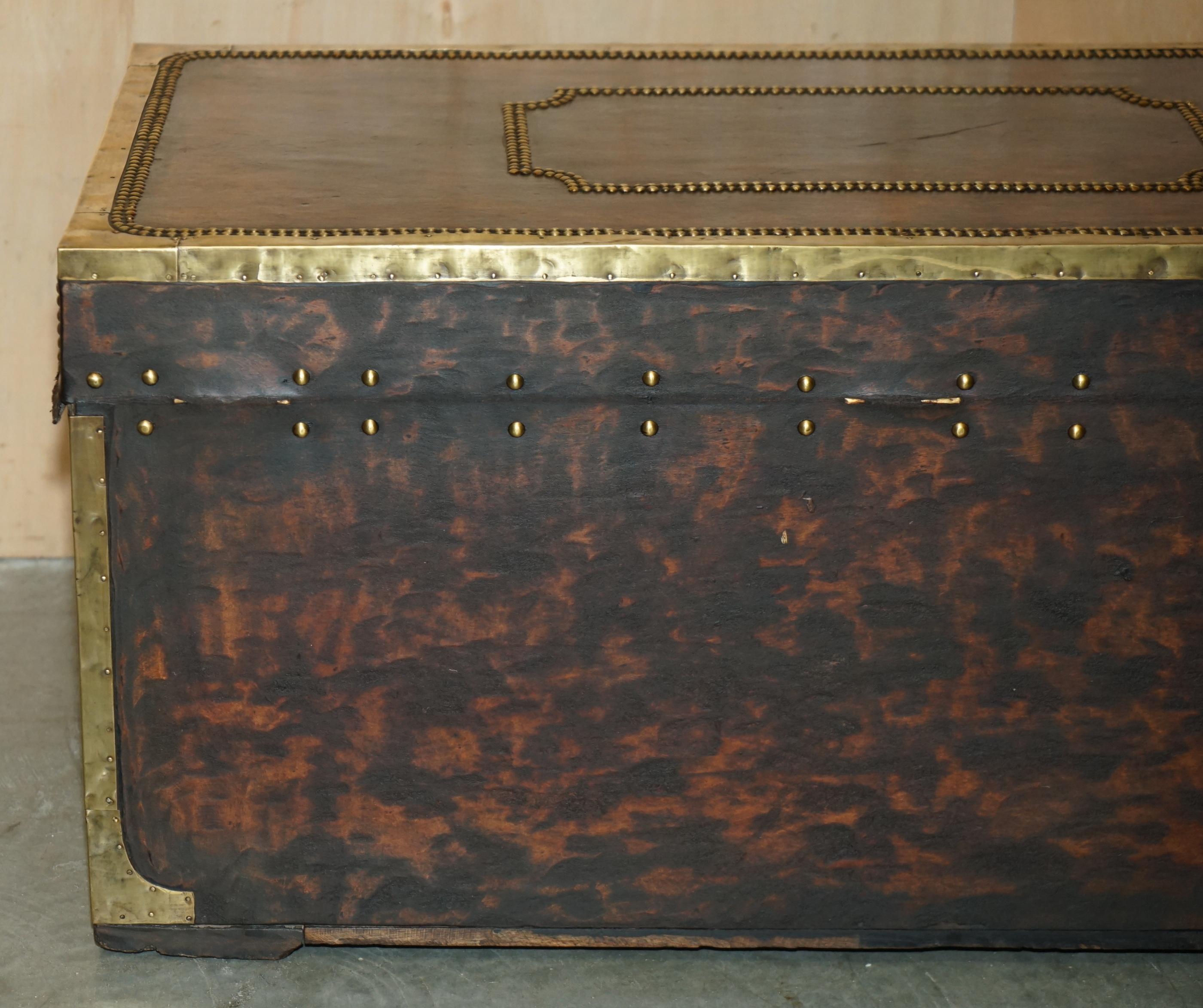 STUNNiNG ANTIQUE 1693 DATATE CON CUOIO A MANO IN PELLE MARRONE in vendita 5